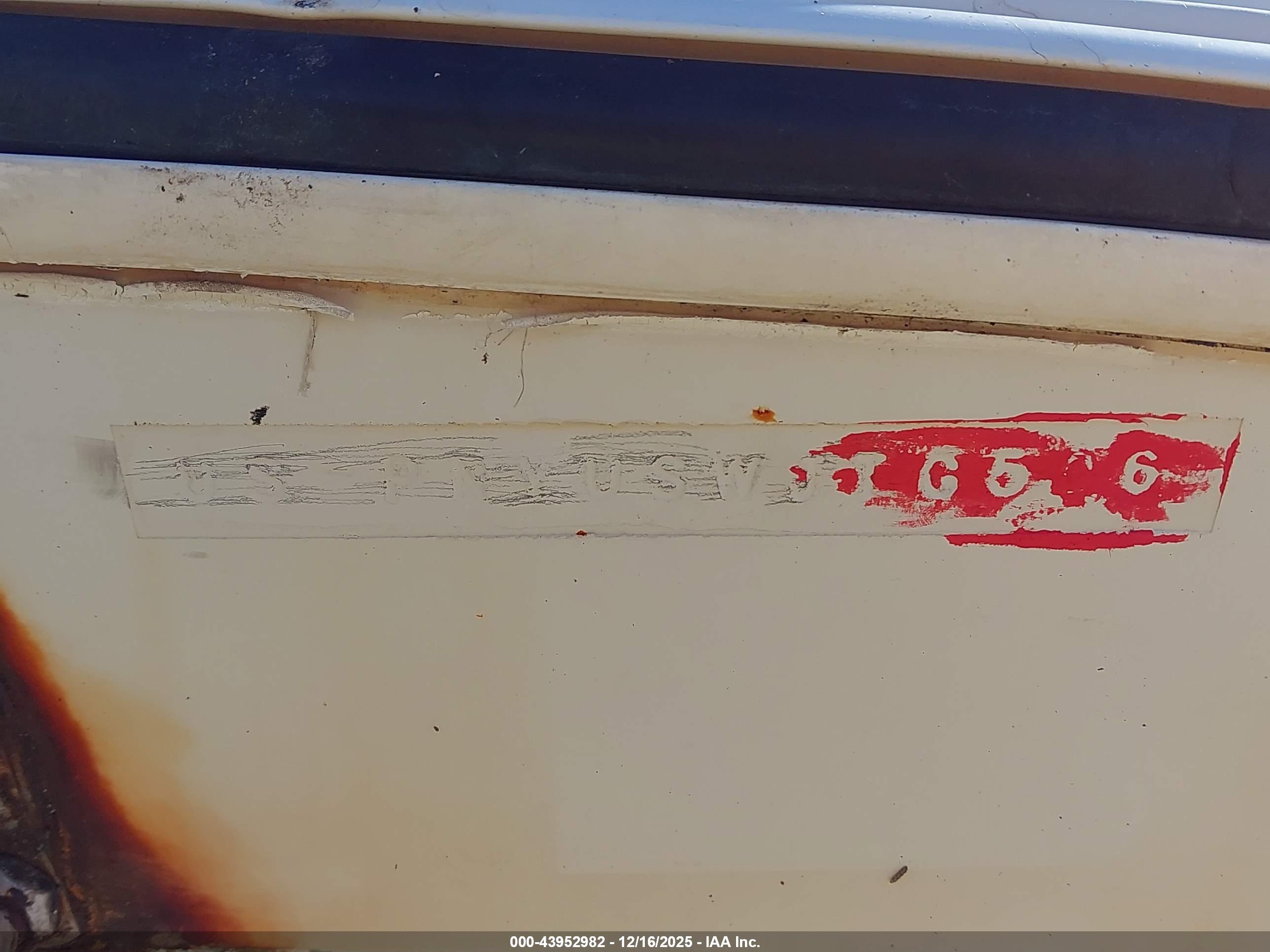 STINGRAY BOAT image 9