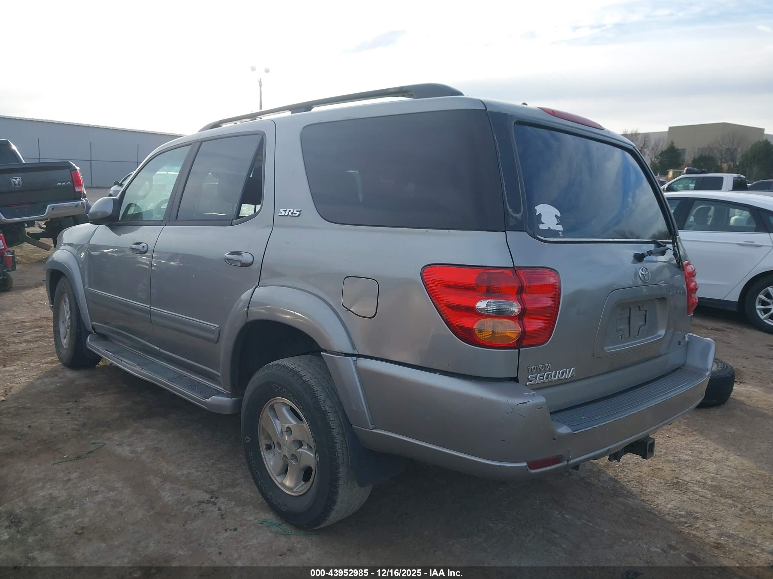 TOYOTA SEQUOIA image 3