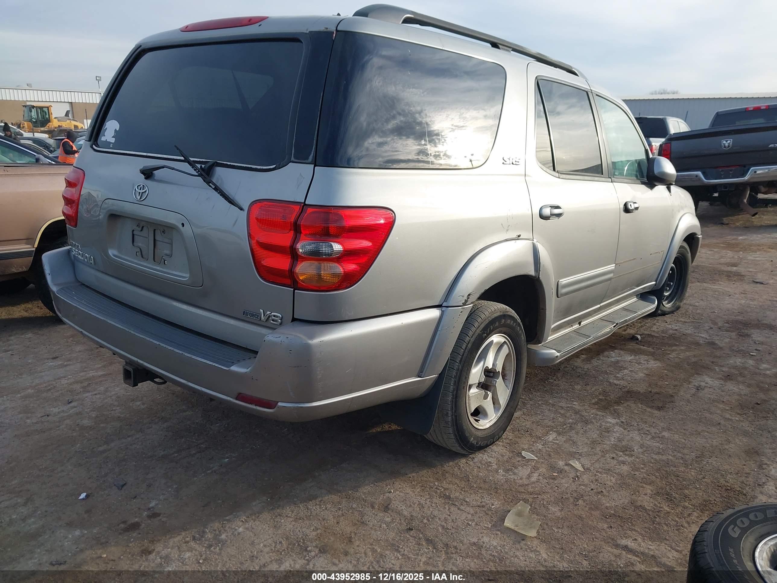 TOYOTA SEQUOIA image 4