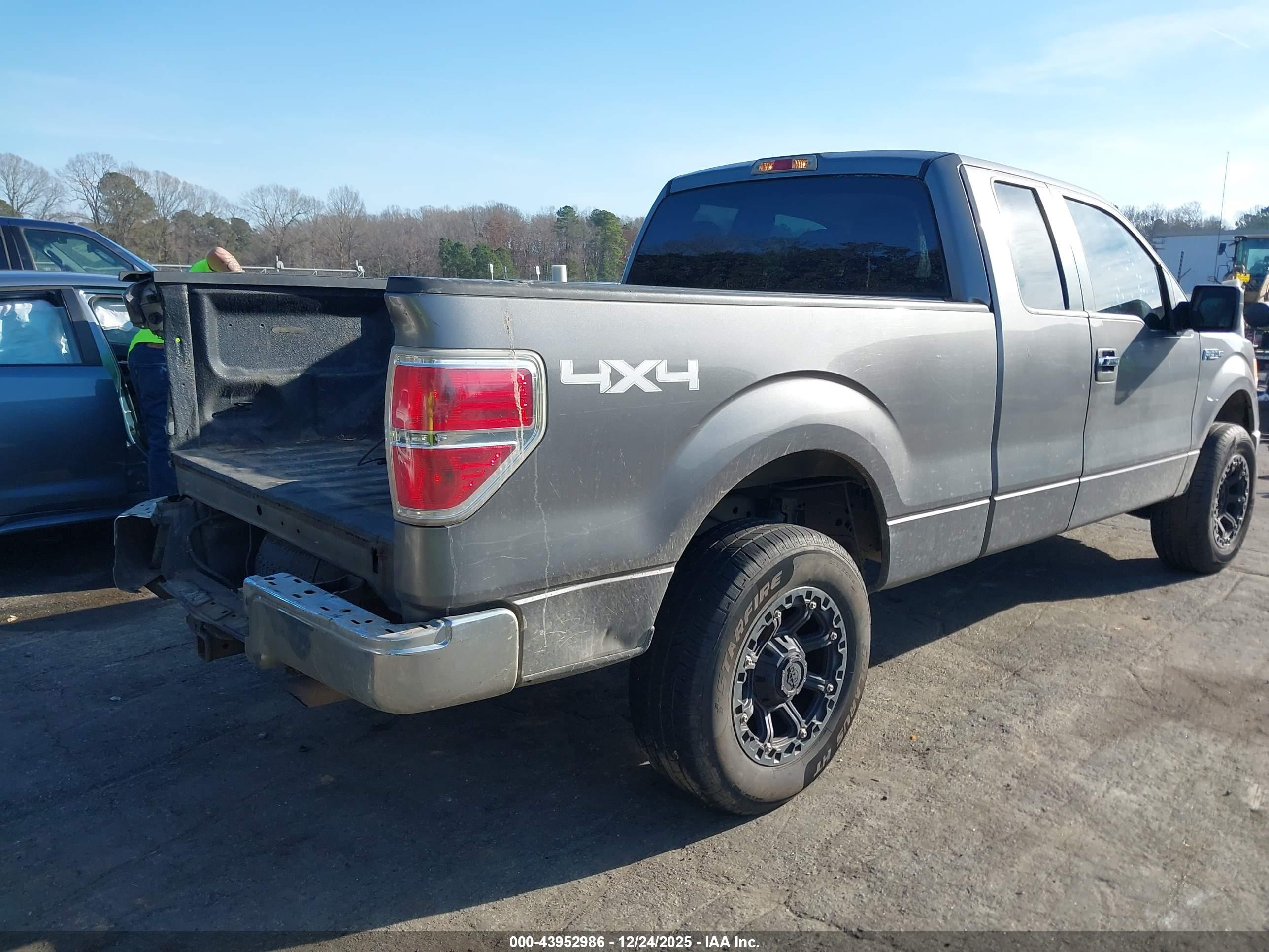 FORD F-150 image 4