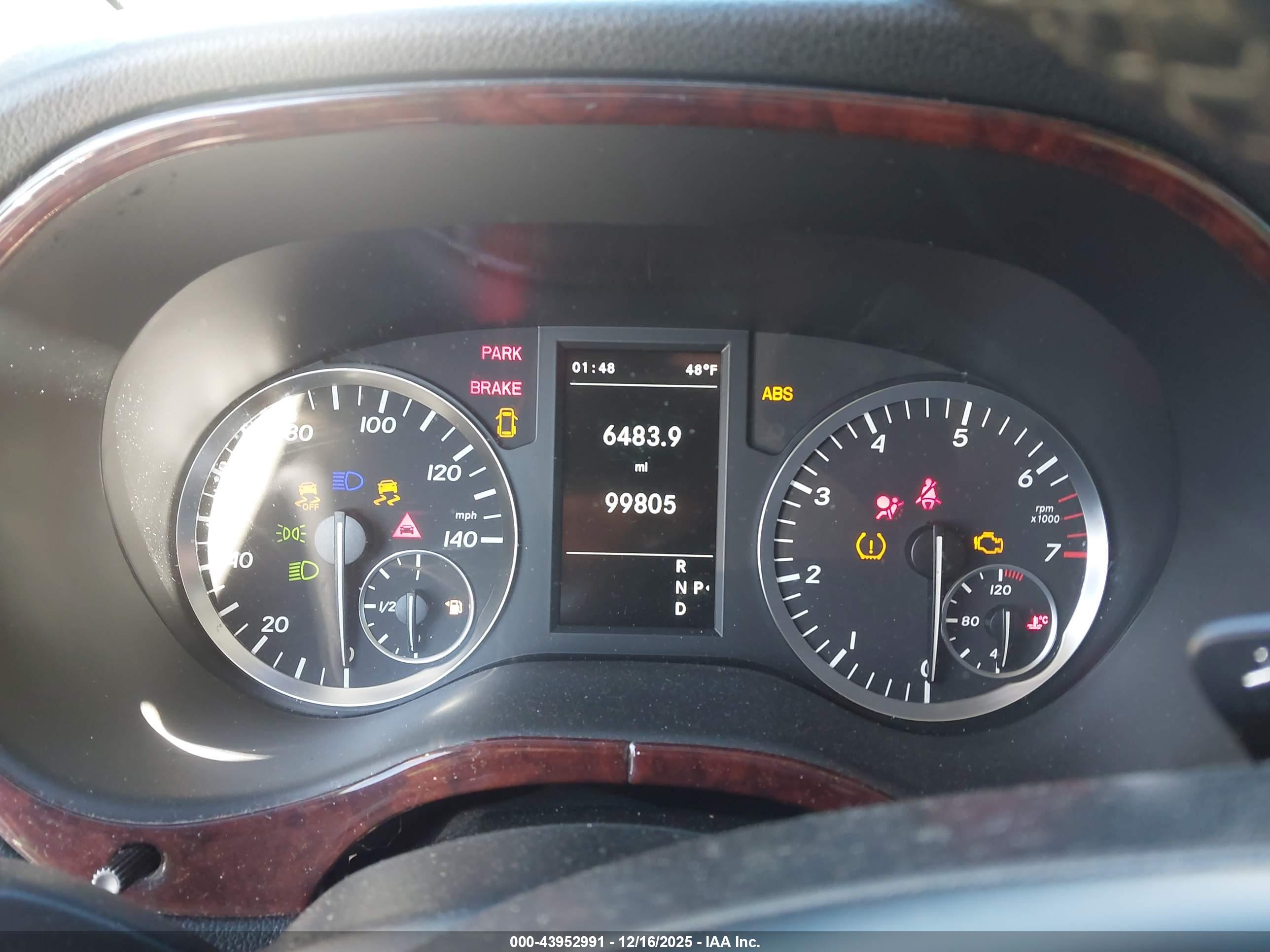 MERCEDES-BENZ METRIS image 7