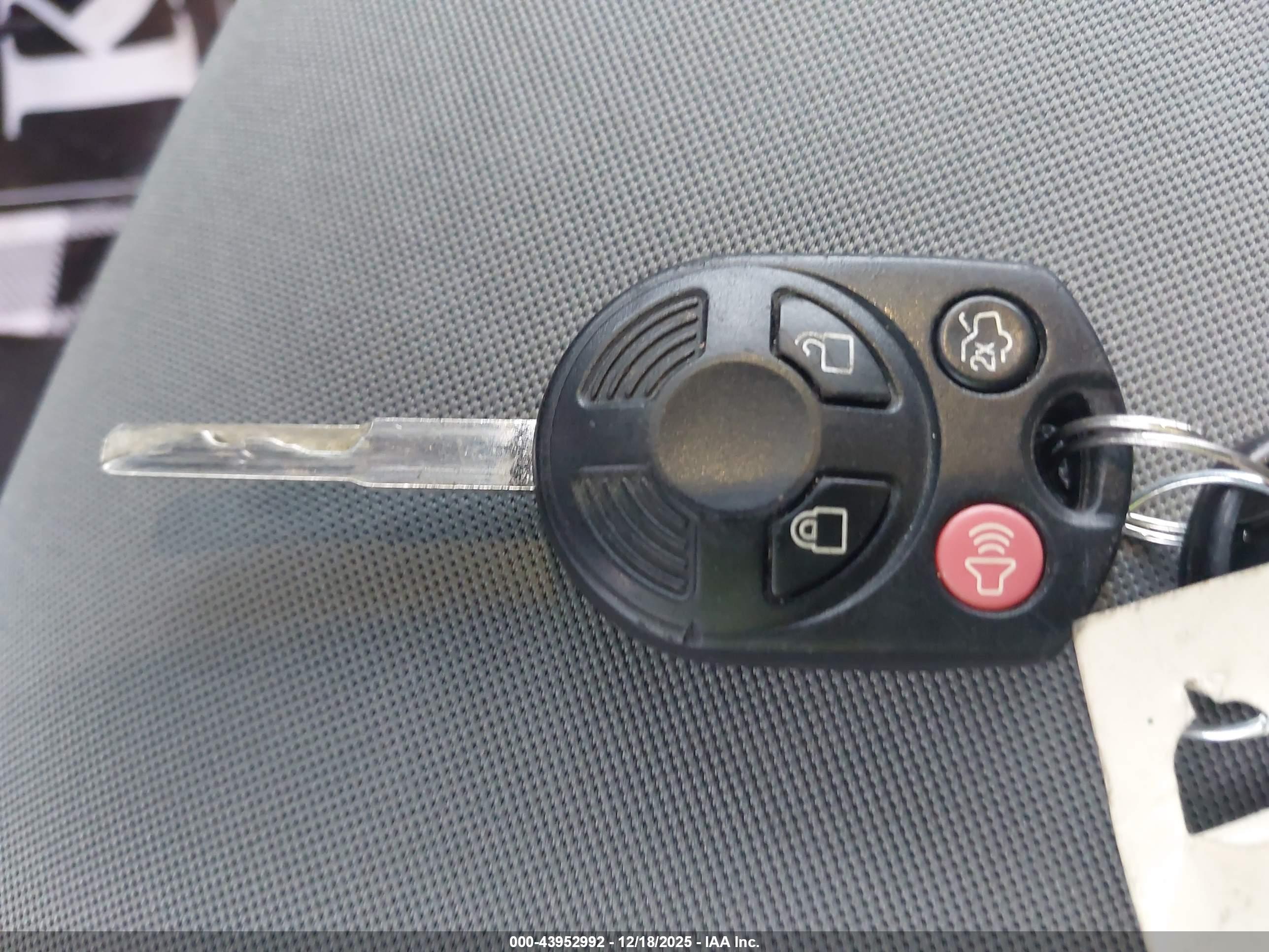 FORD ESCAPE image 11