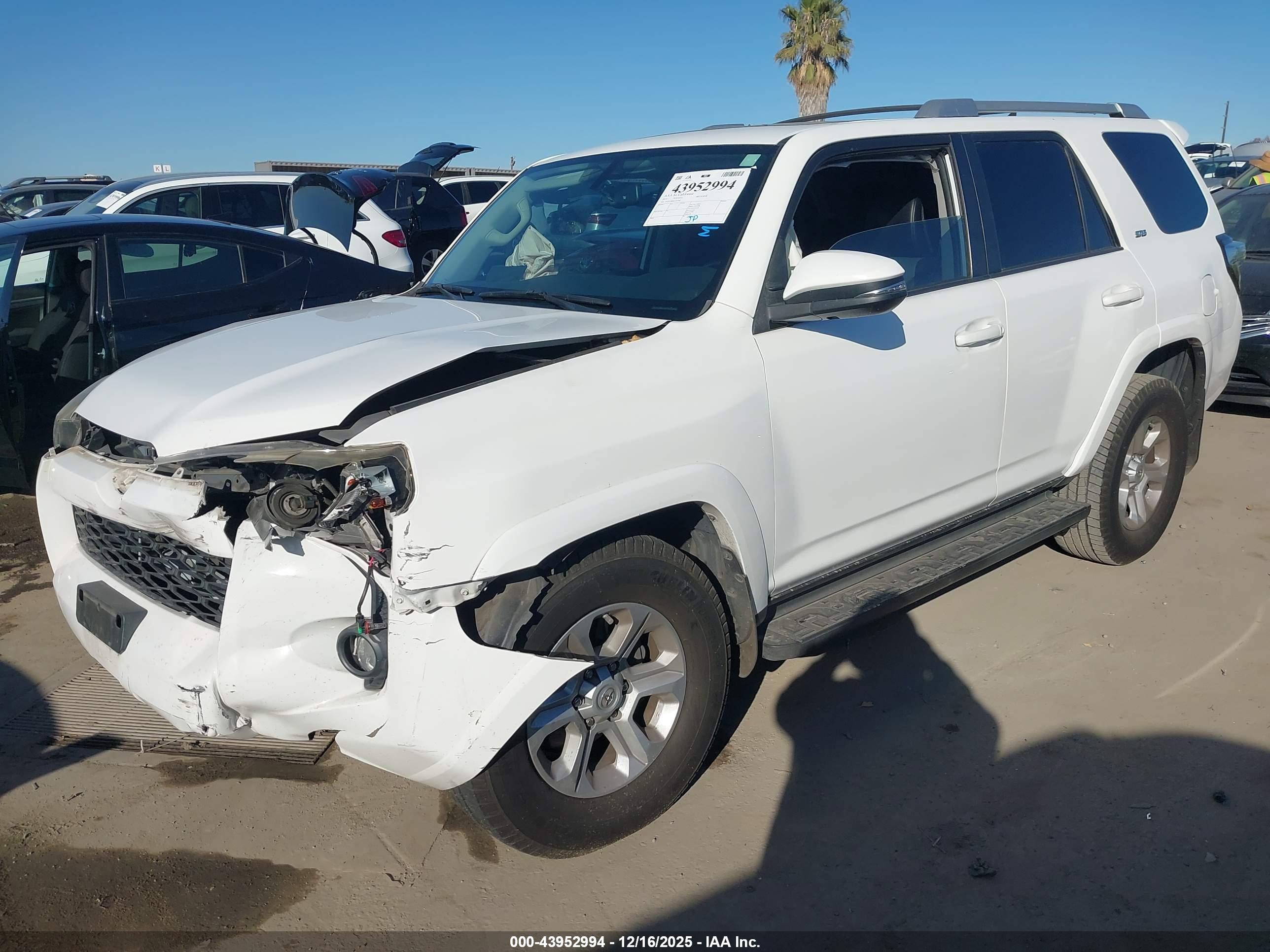 TOYOTA 4RUNNER image 2