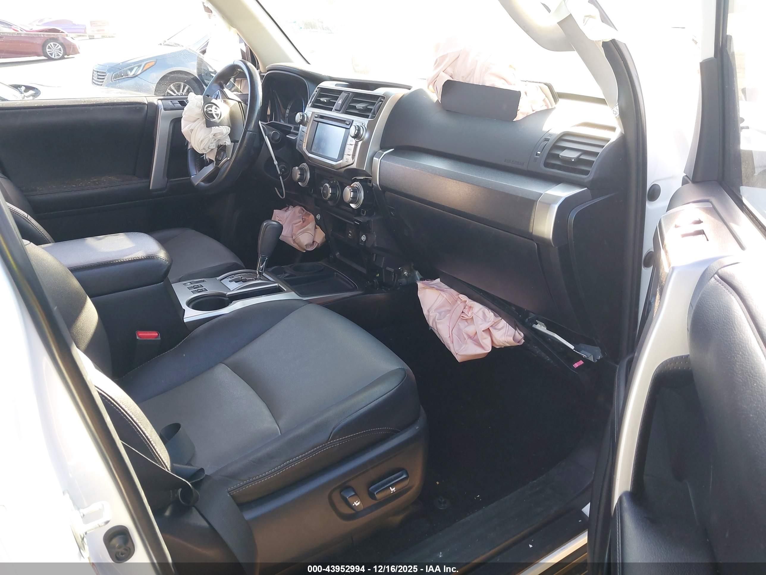 TOYOTA 4RUNNER image 5