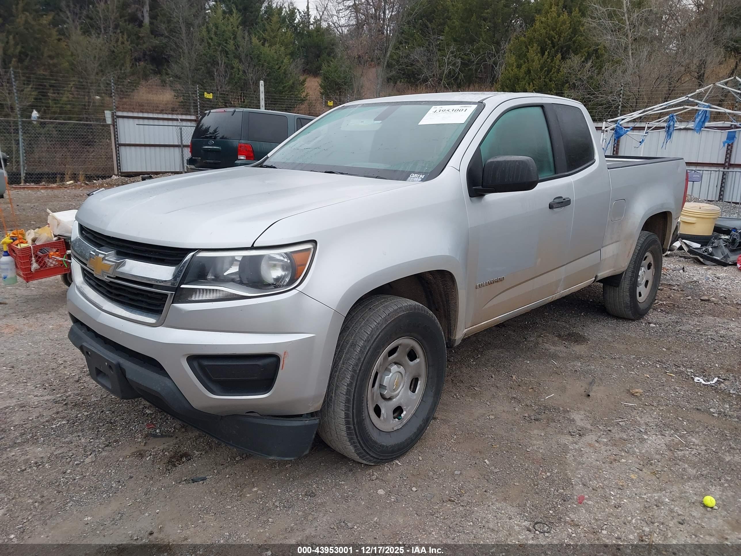 CHEVROLET COLORADO image 2