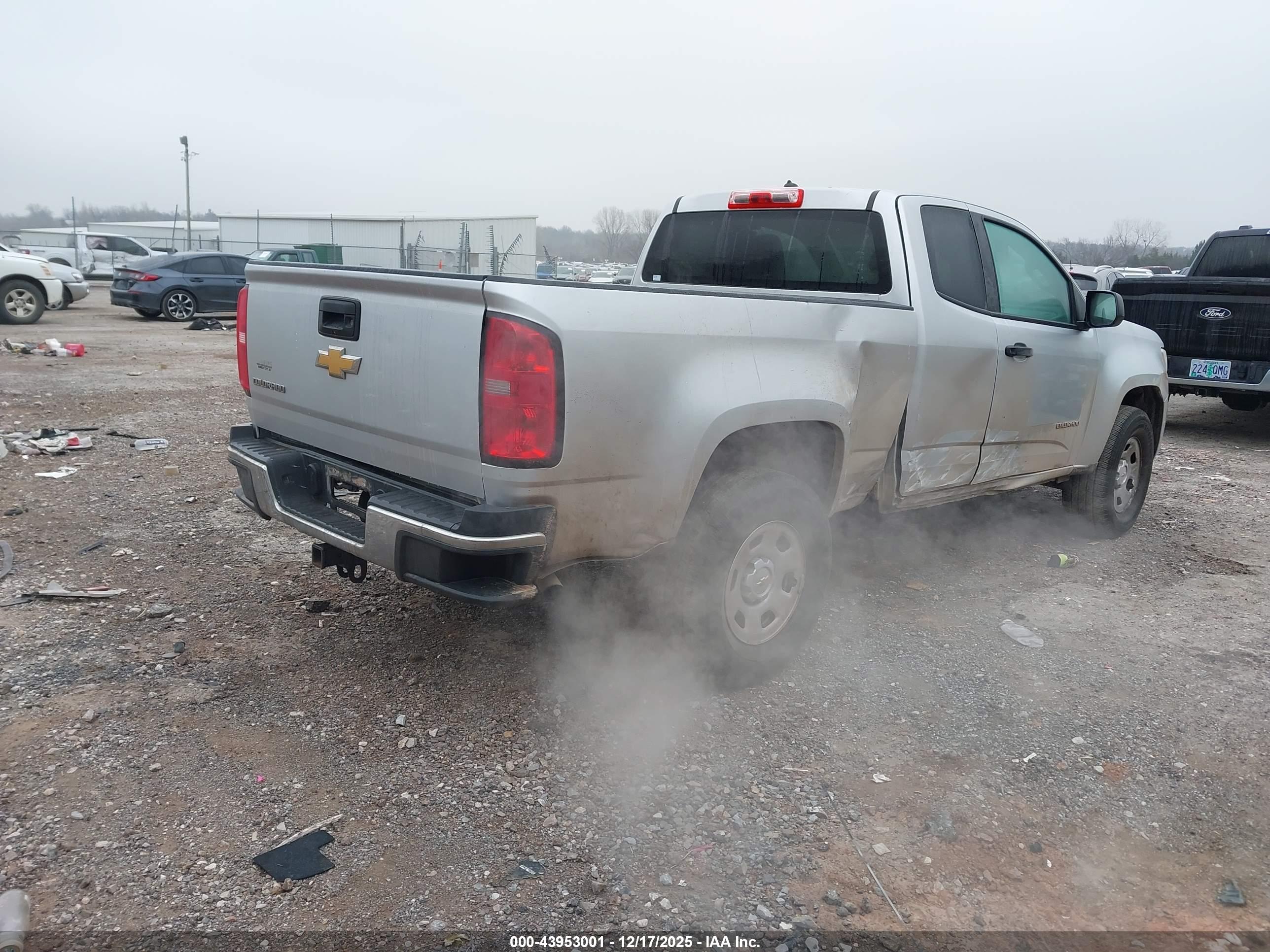 CHEVROLET COLORADO image 4