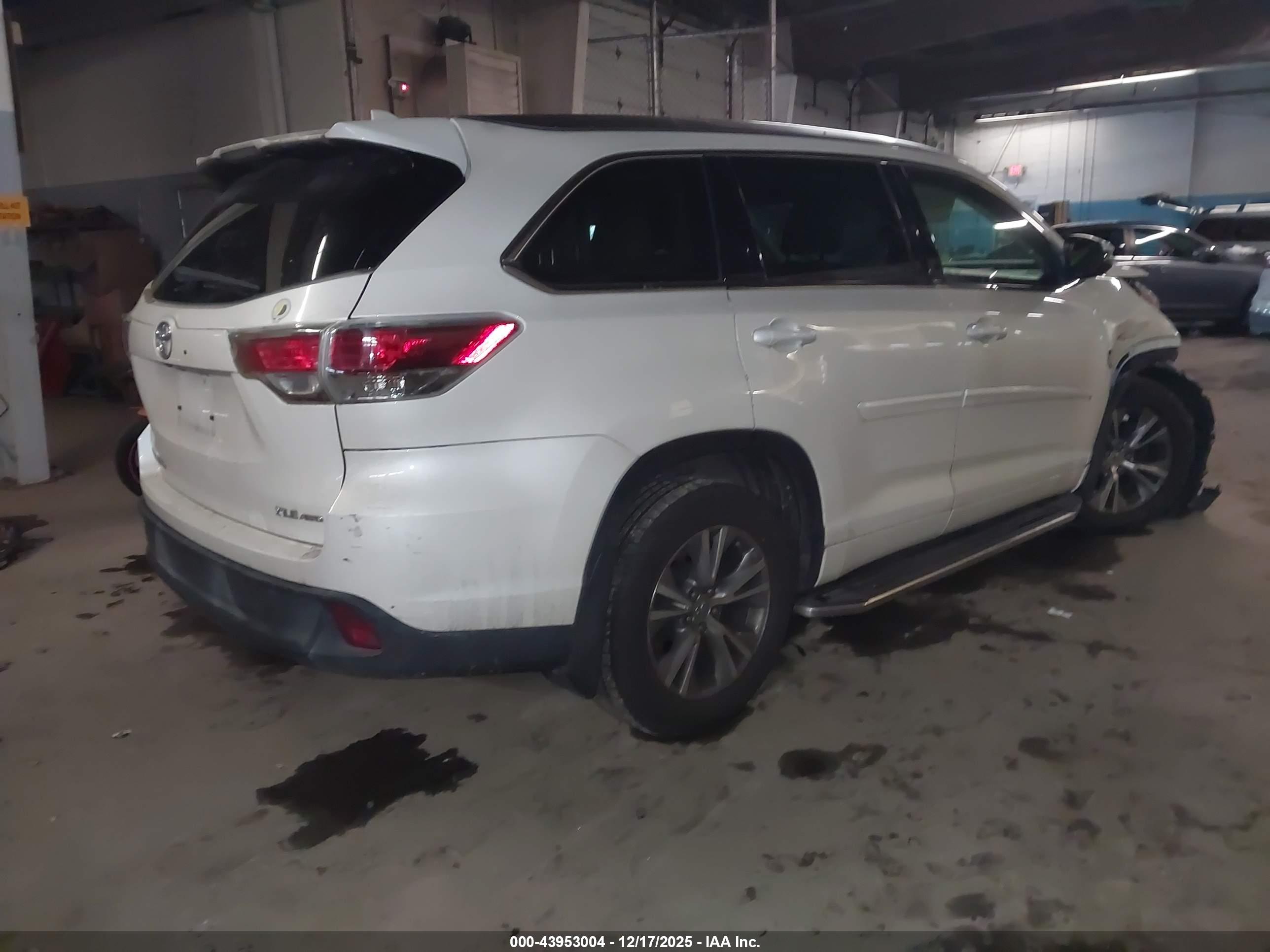 TOYOTA HIGHLANDER image 4
