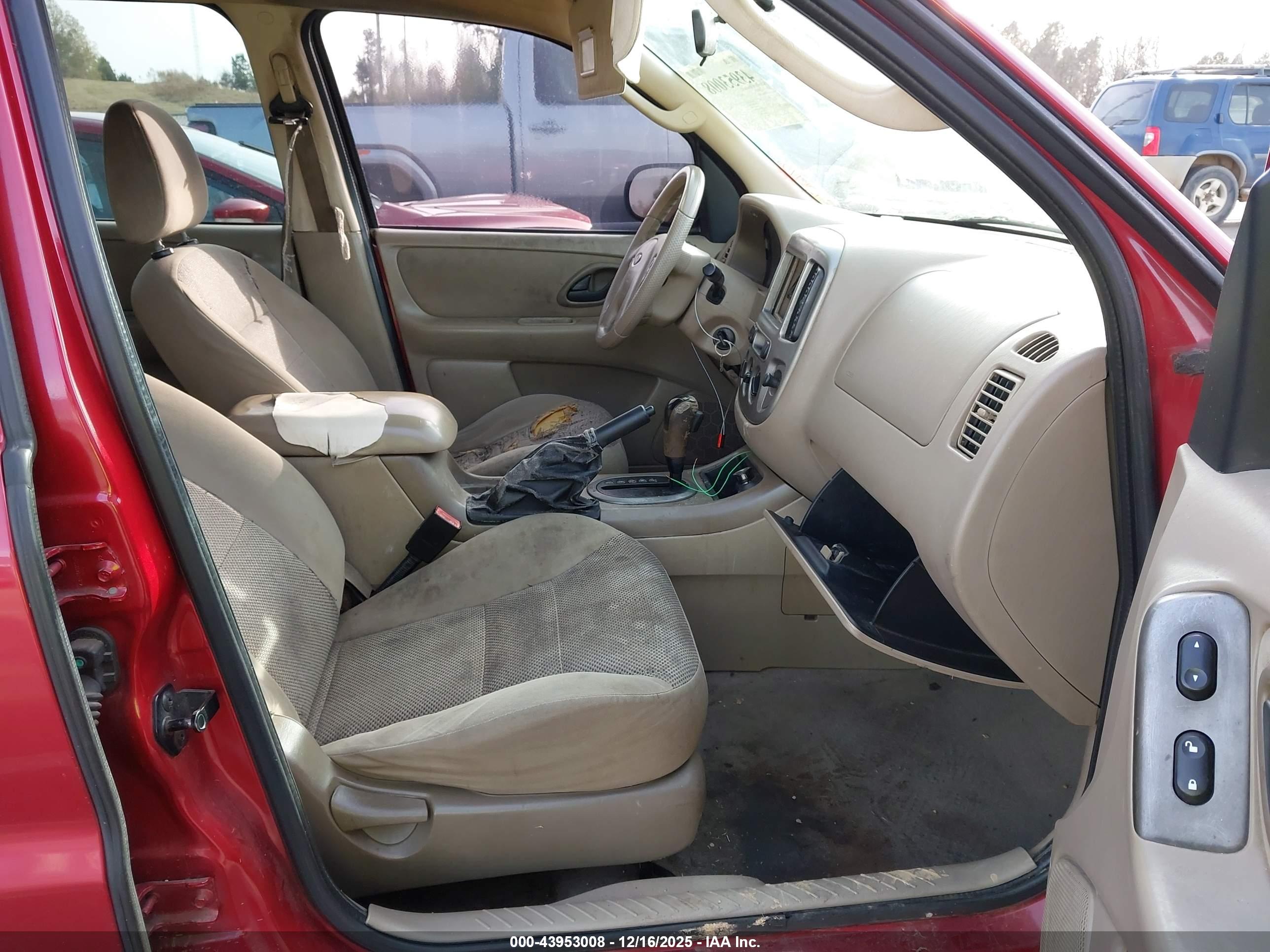 FORD ESCAPE image 5