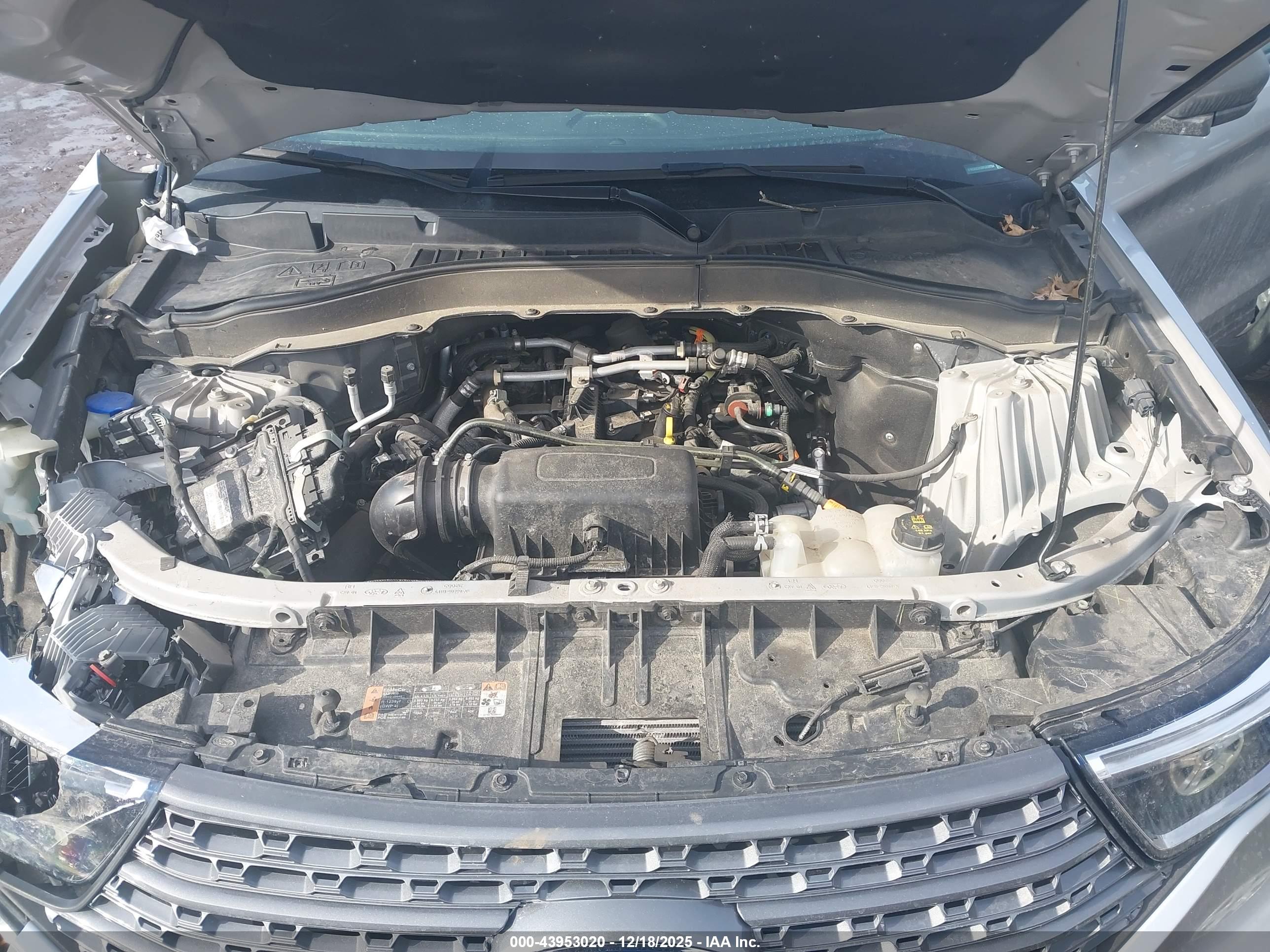 FORD EXPLORER image 10