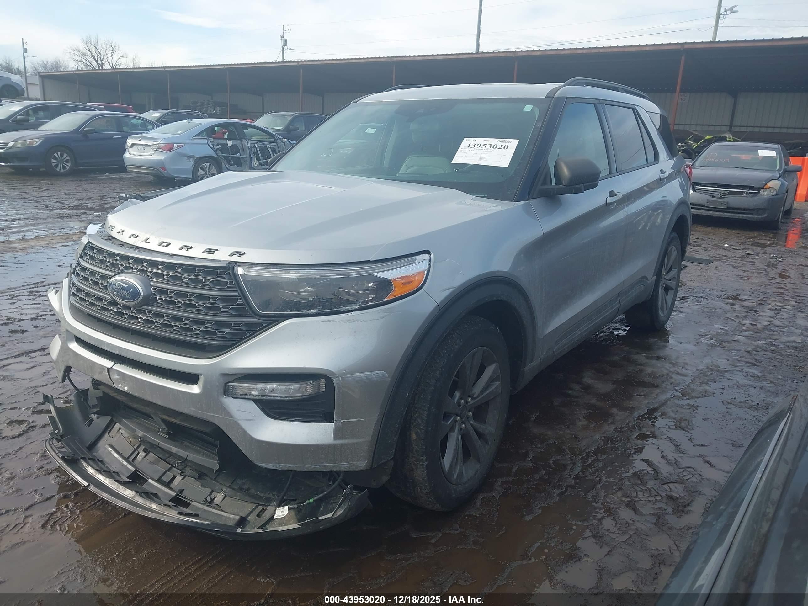 FORD EXPLORER image 2