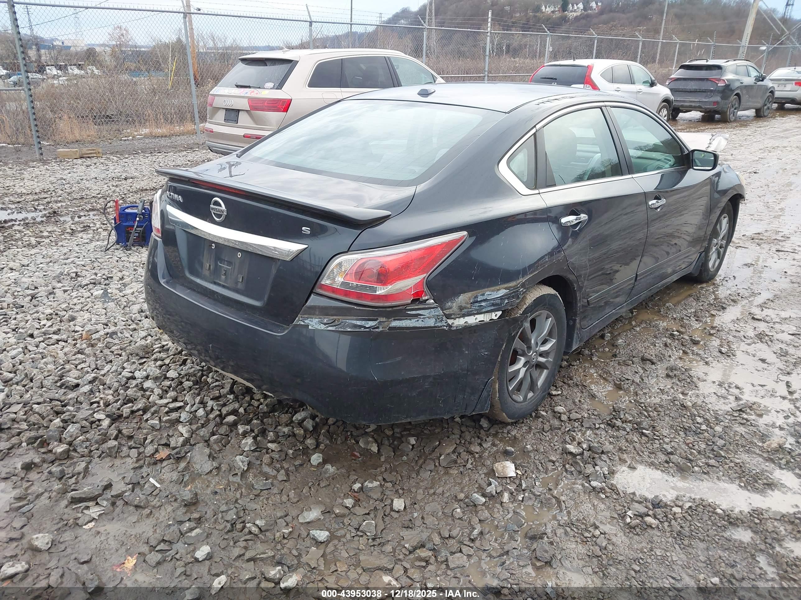 NISSAN ALTIMA image 4