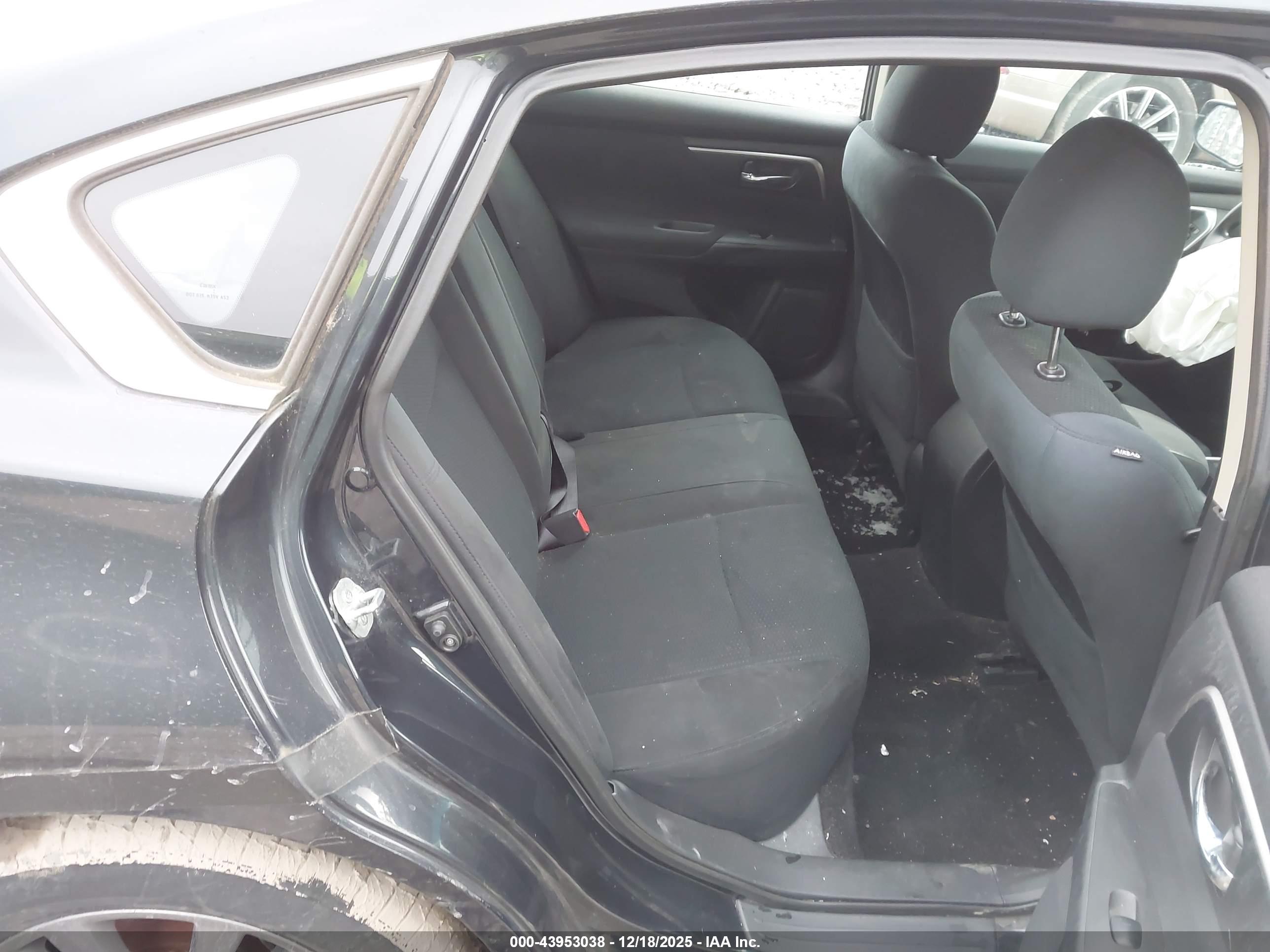 NISSAN ALTIMA image 8