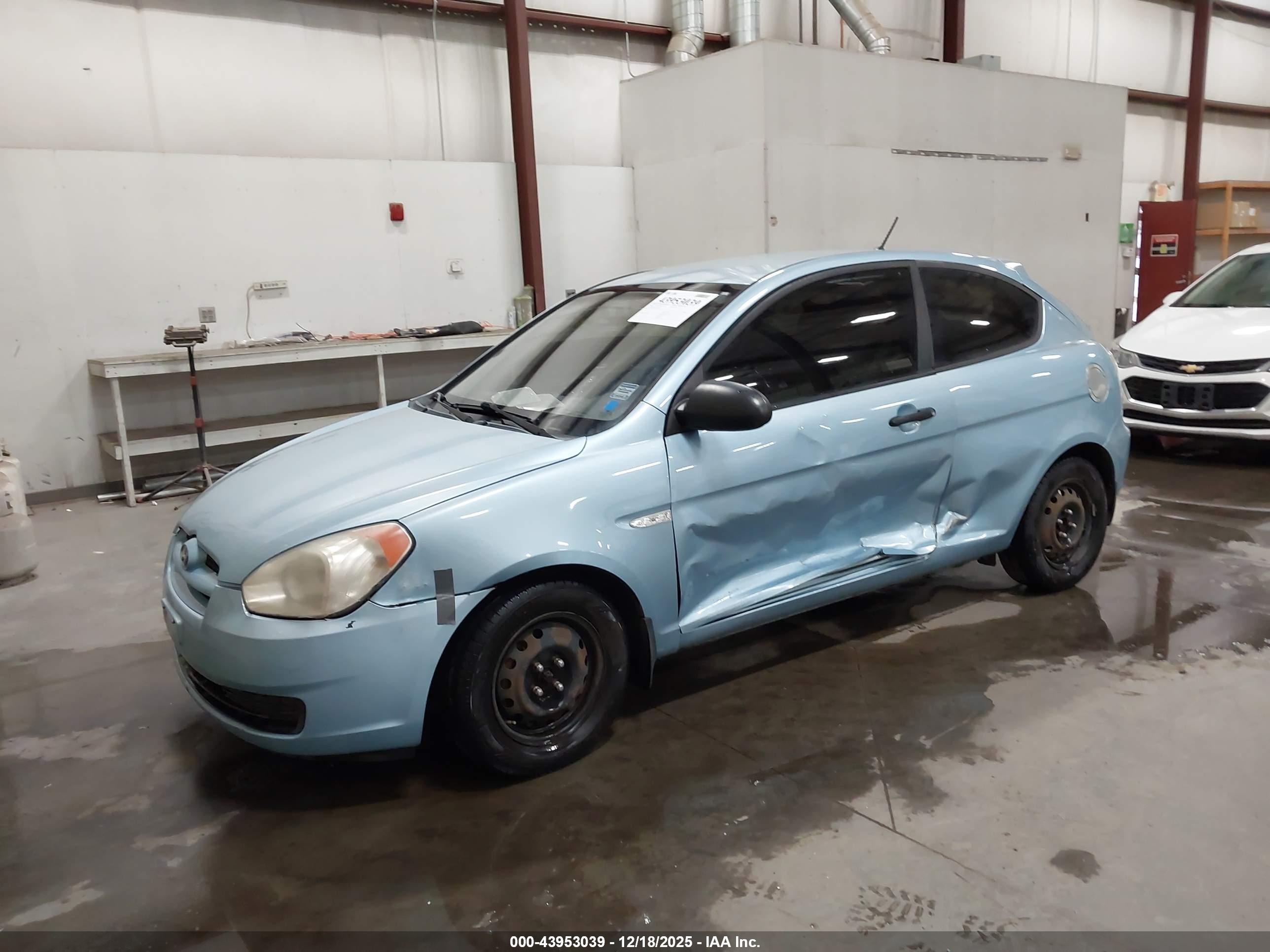 HYUNDAI ACCENT image 2
