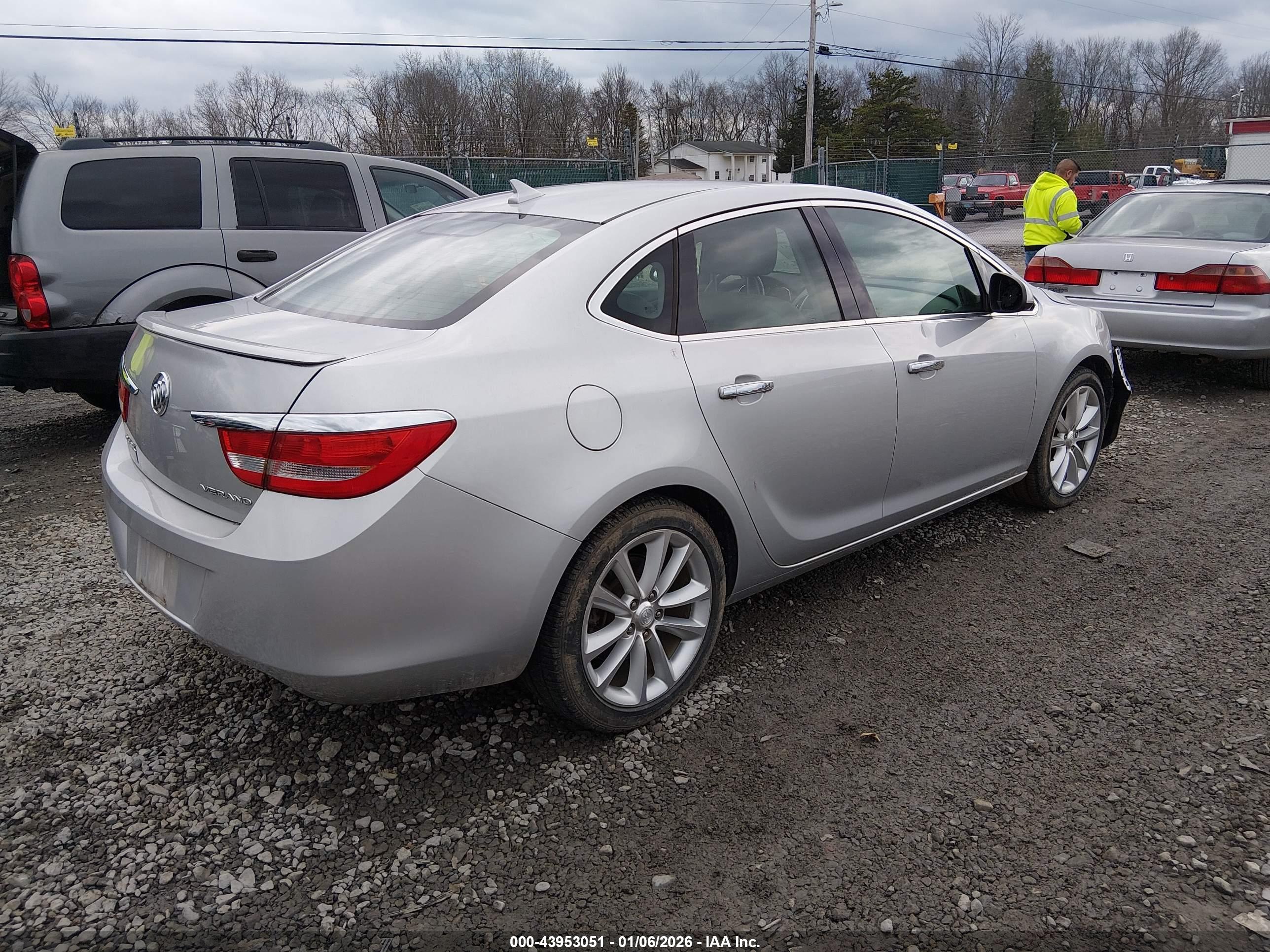 BUICK VERANO image 4