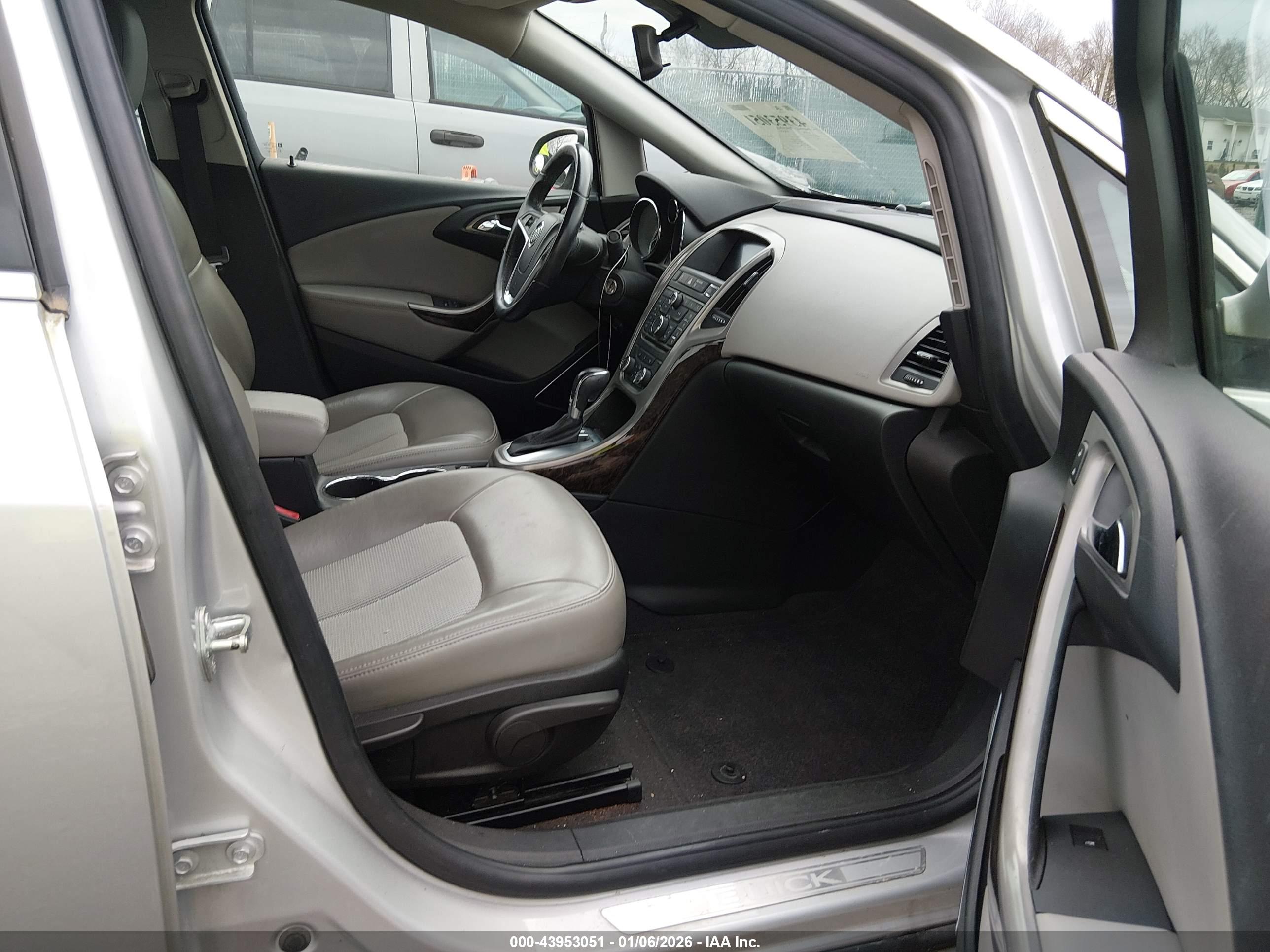 BUICK VERANO image 5