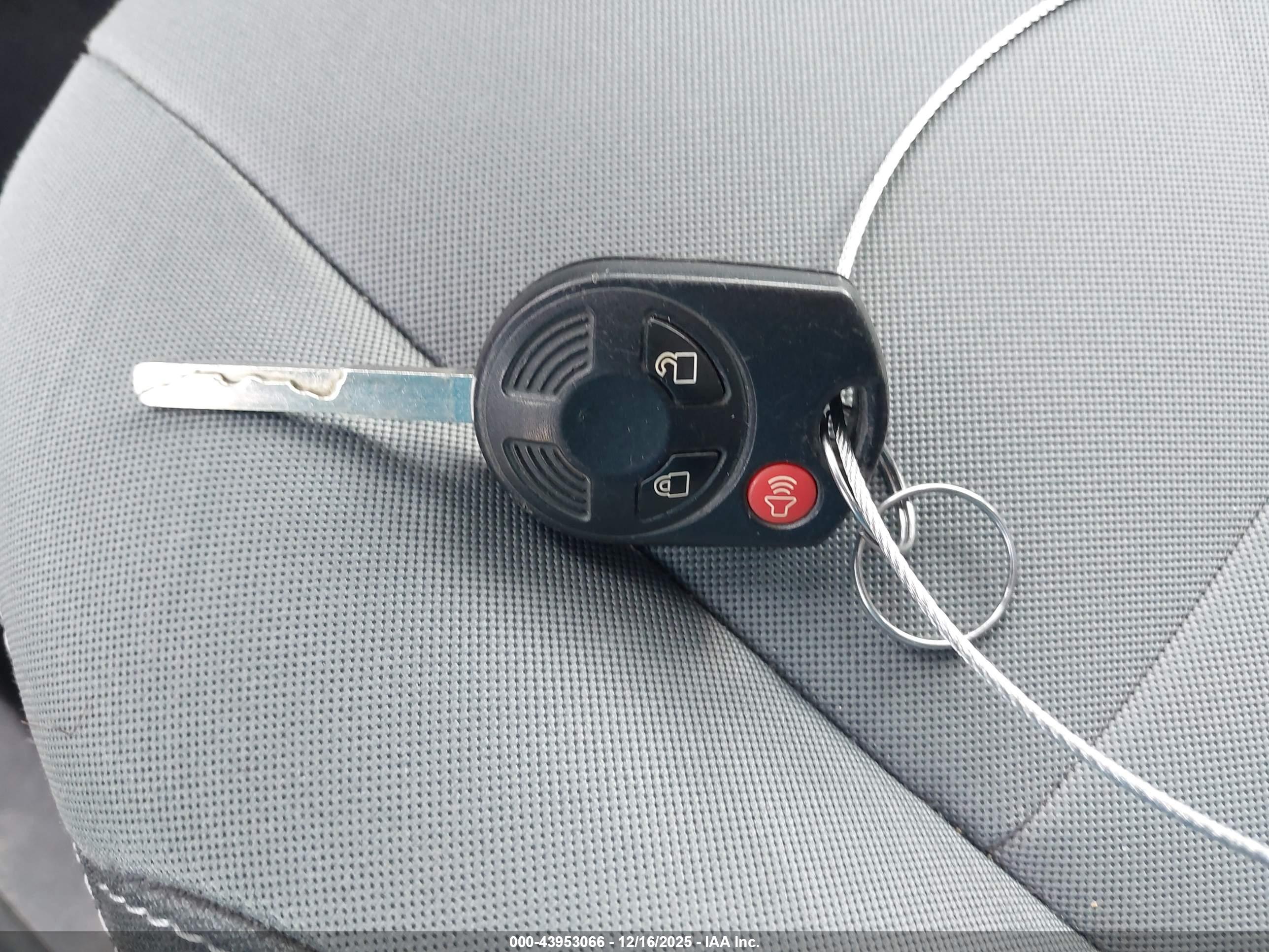 FORD ESCAPE image 11