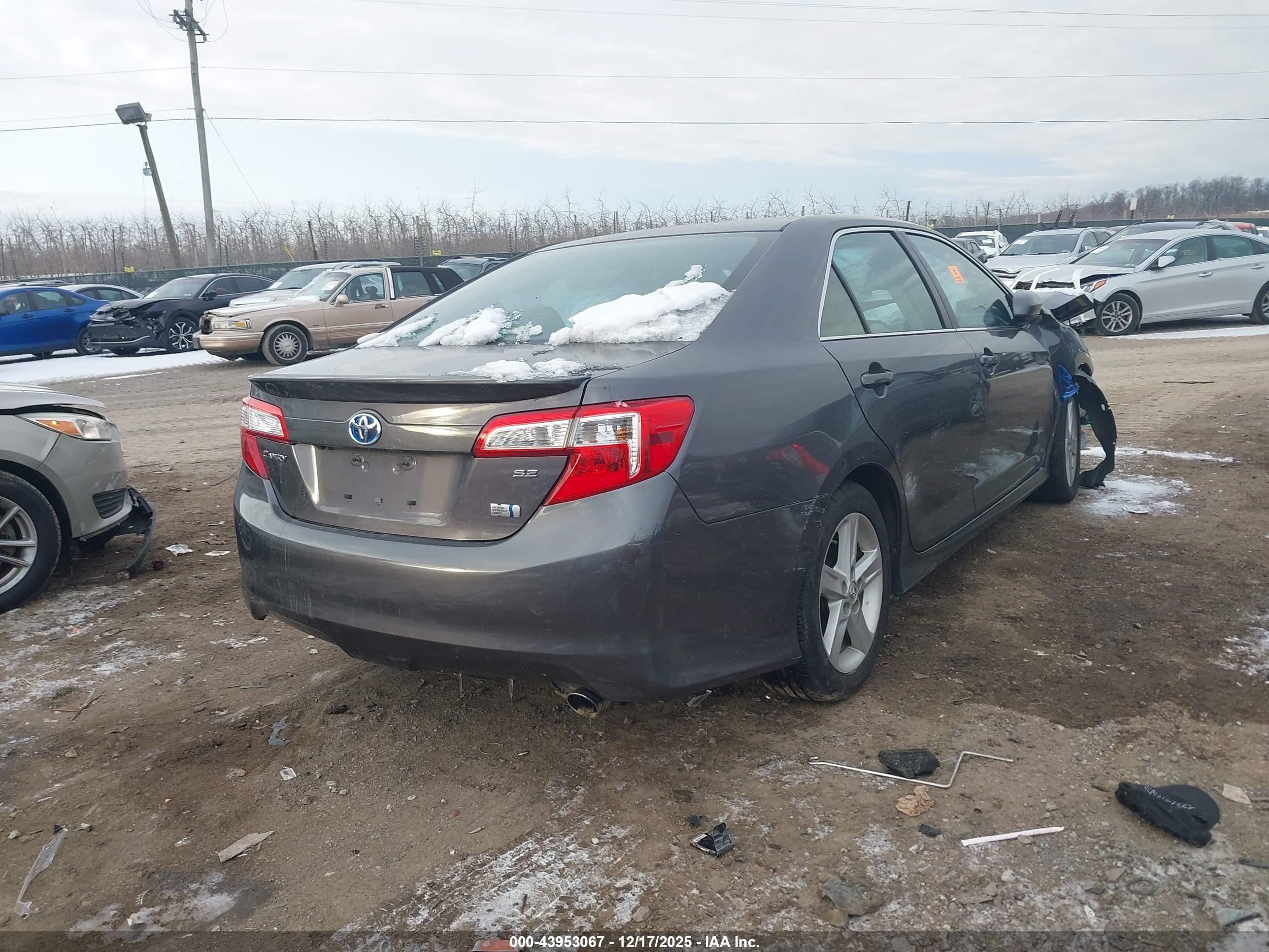 TOYOTA CAMRY image 4