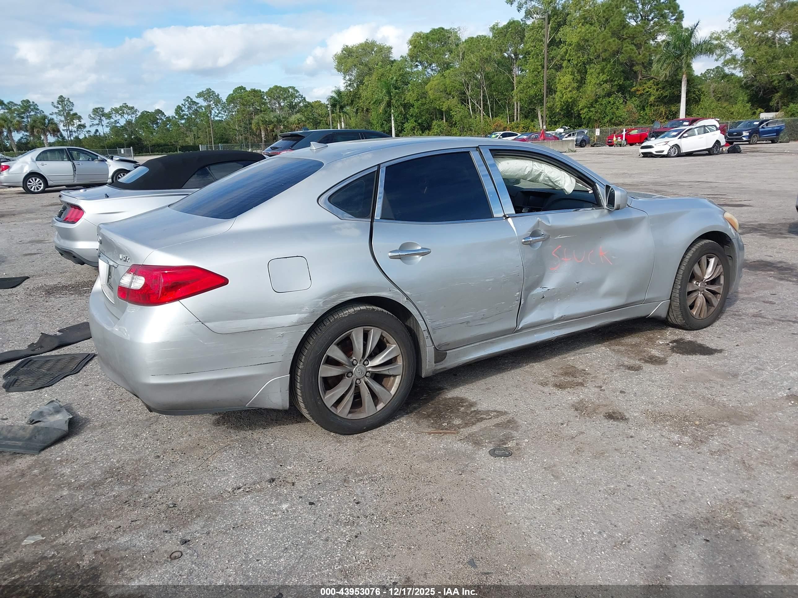 INFINITI M37X image 4