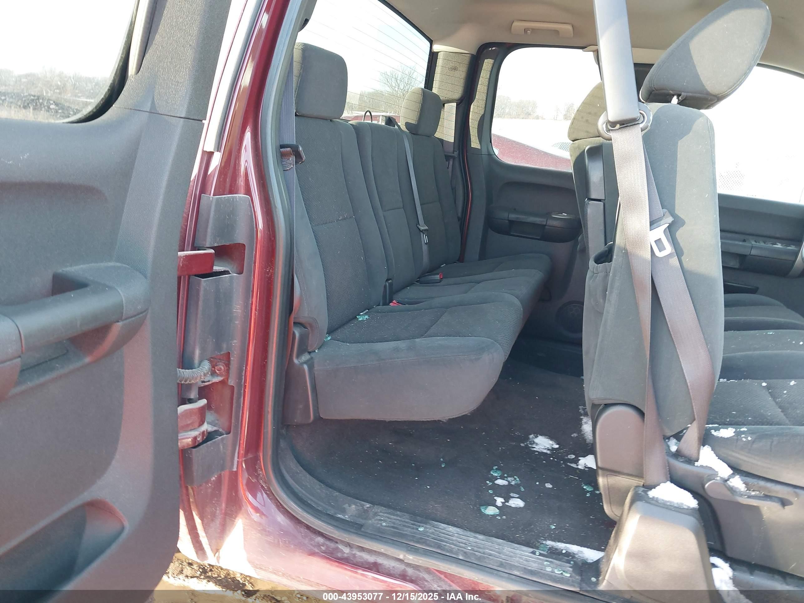 CHEVROLET SILVERADO image 8