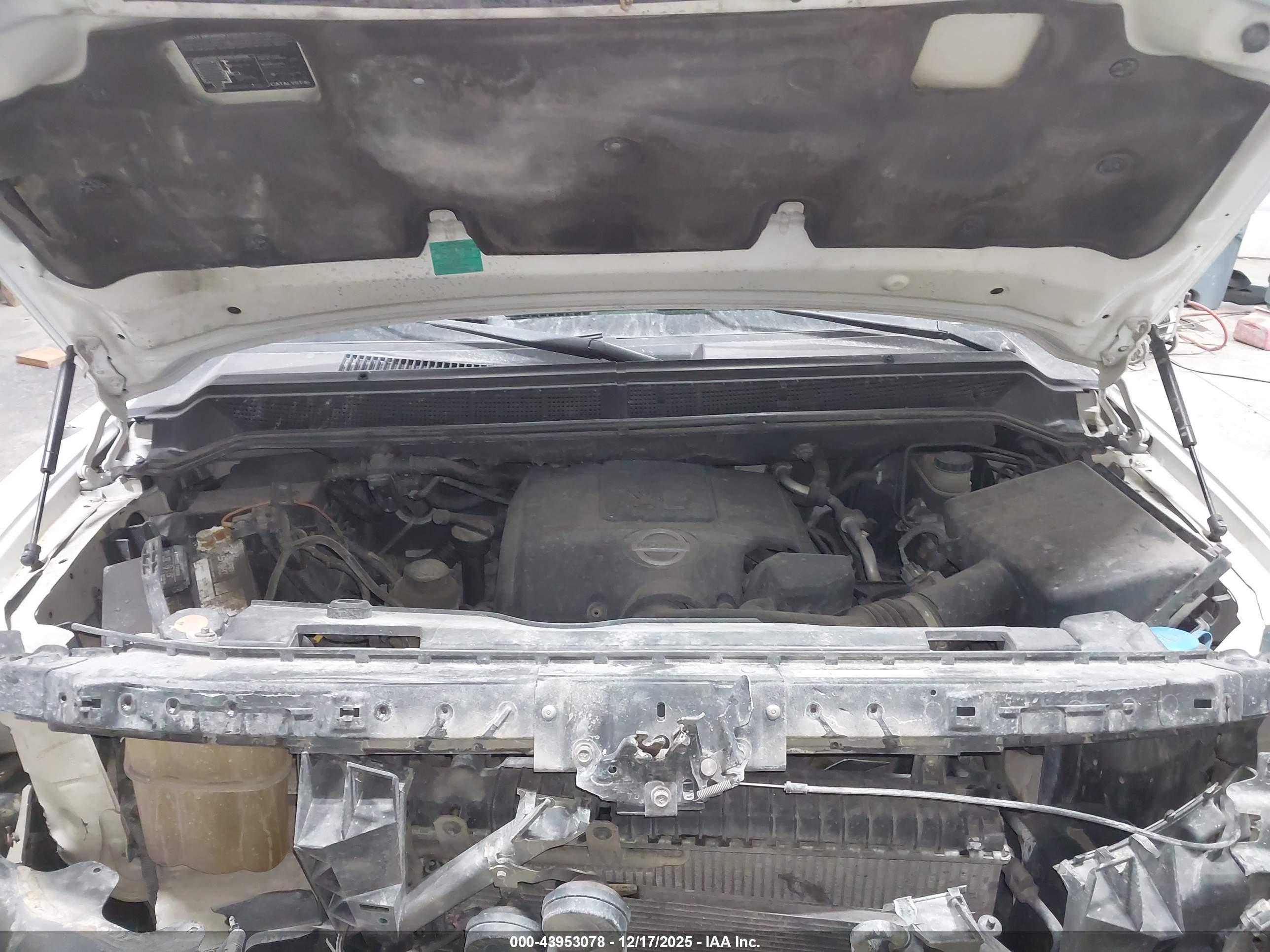 NISSAN TITAN image 10