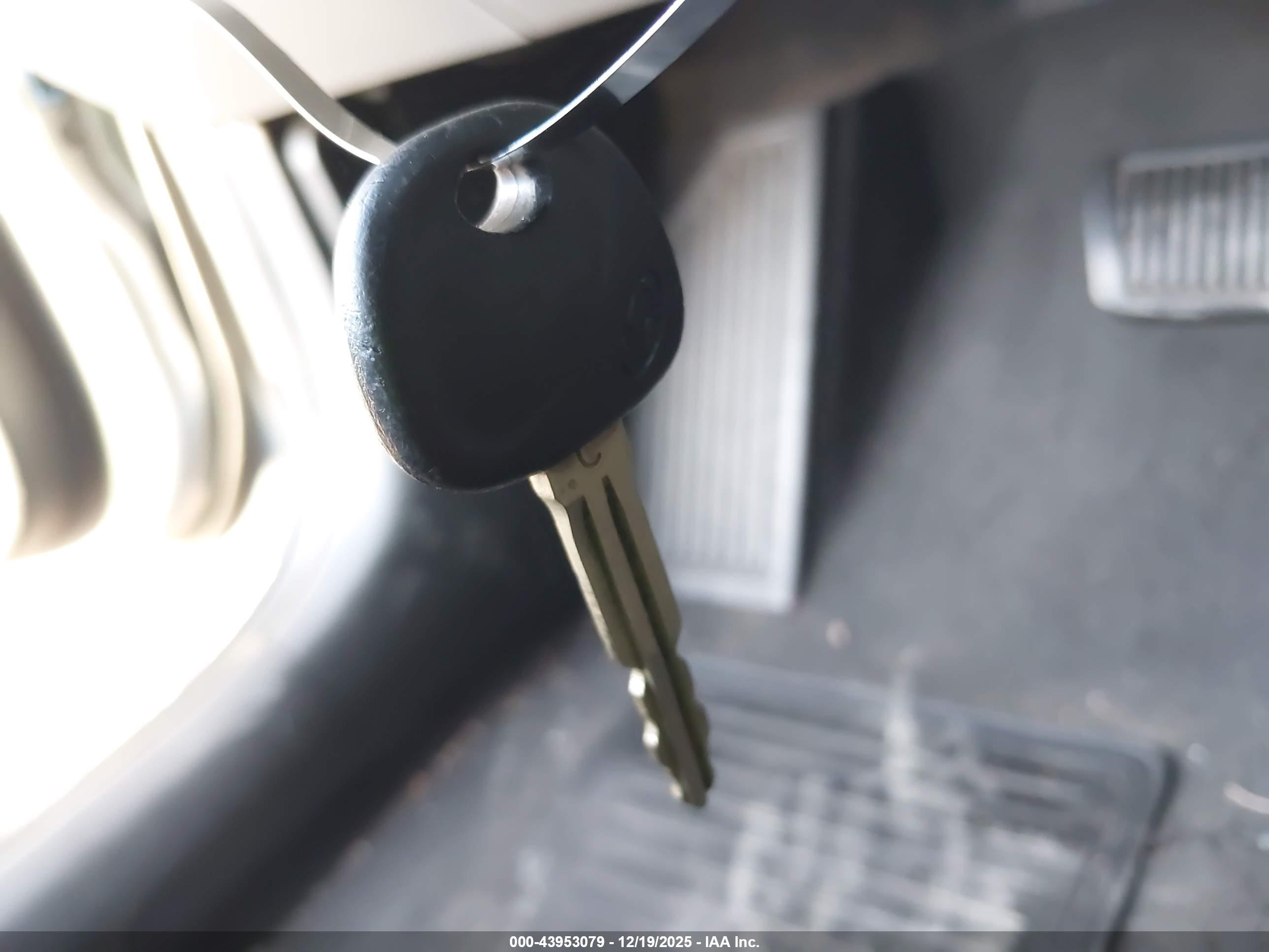 HYUNDAI ELANTRA image 11