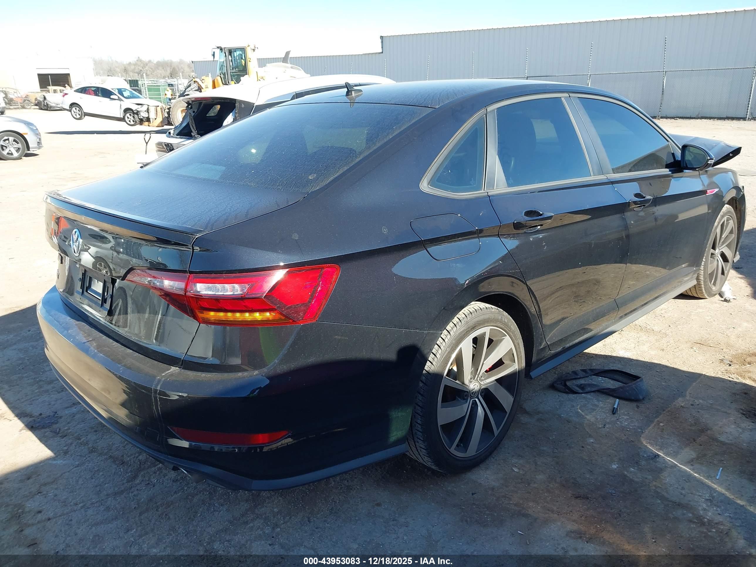VOLKSWAGEN JETTA image 4