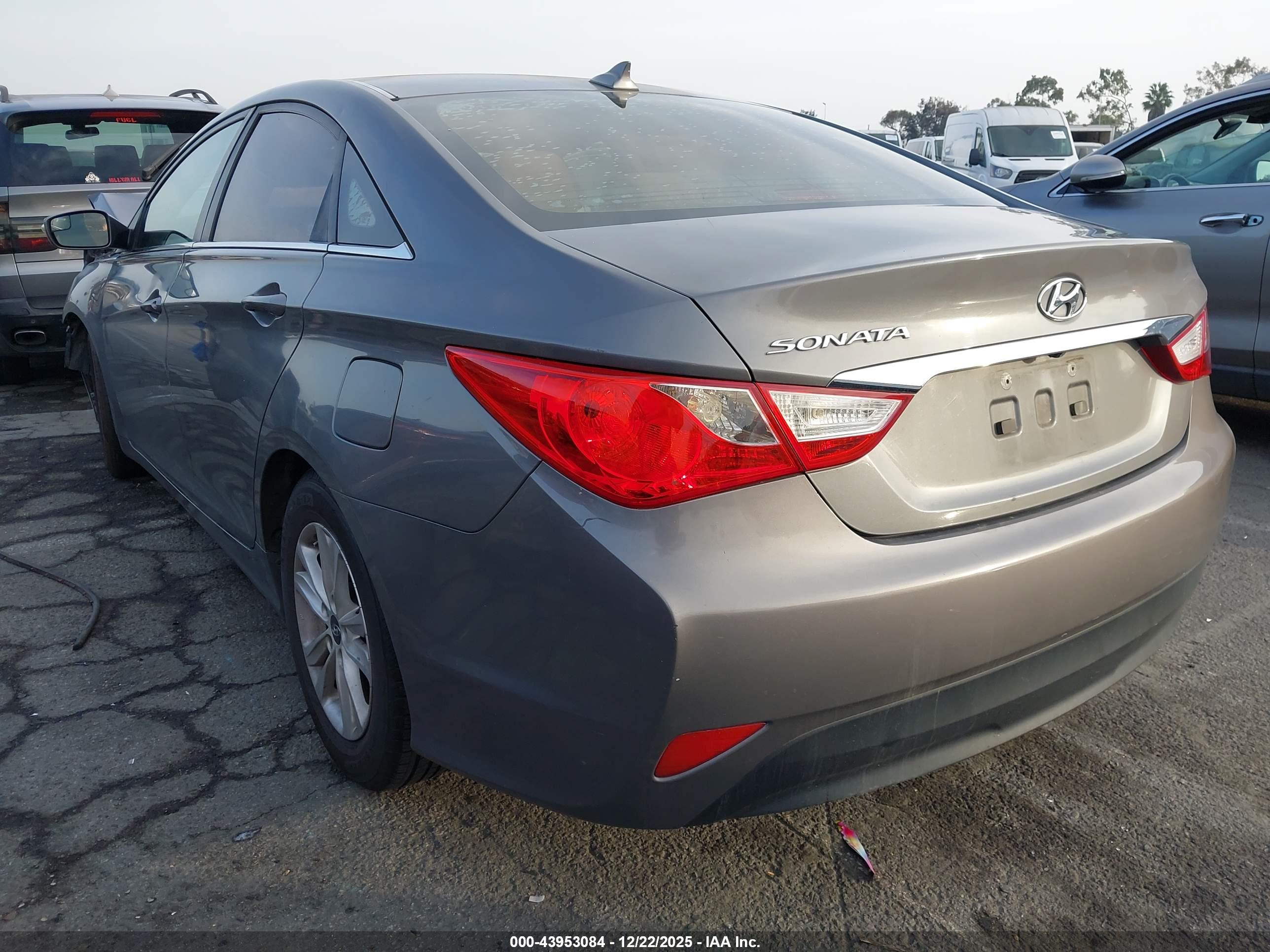 HYUNDAI SONATA image 3