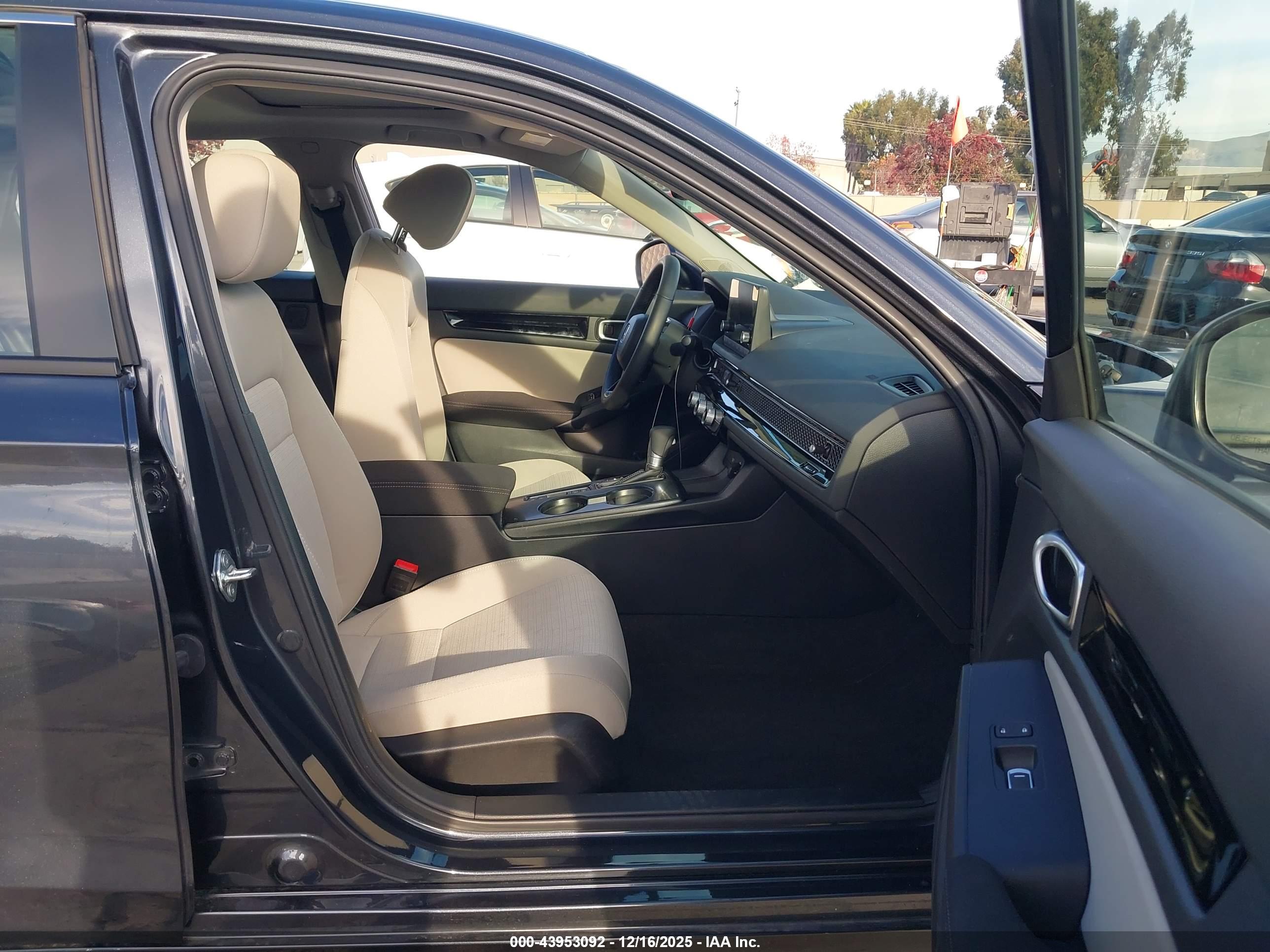 HONDA CIVIC image 5