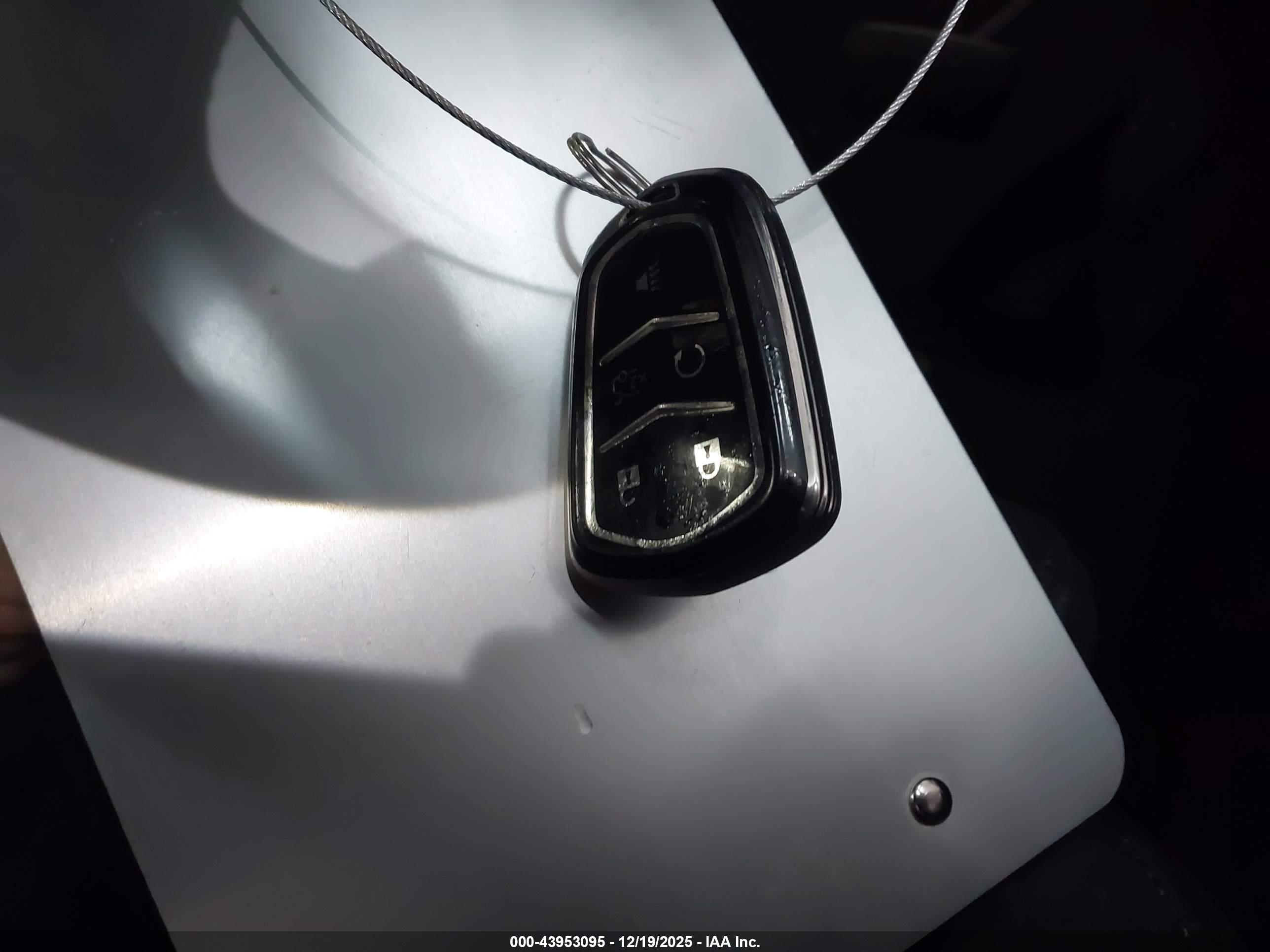 CADILLAC XT5 image 11