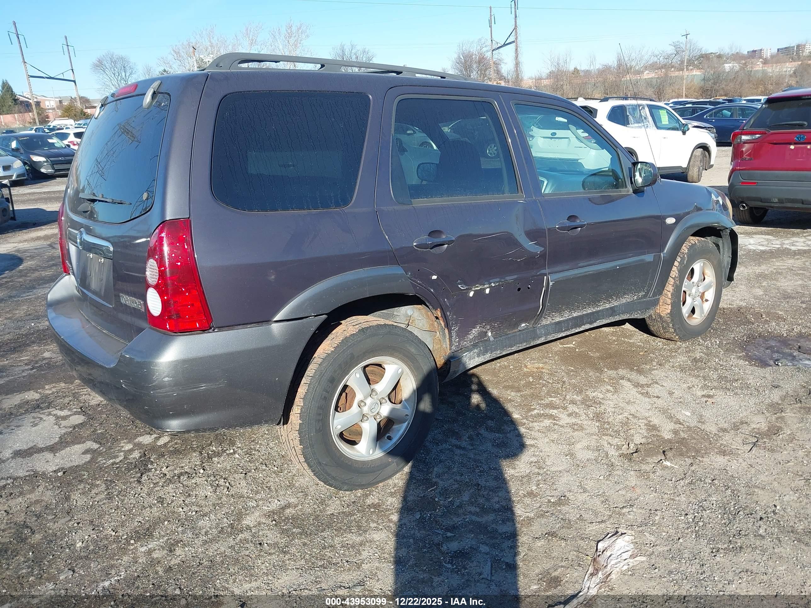 MAZDA TRIBUTE image 4