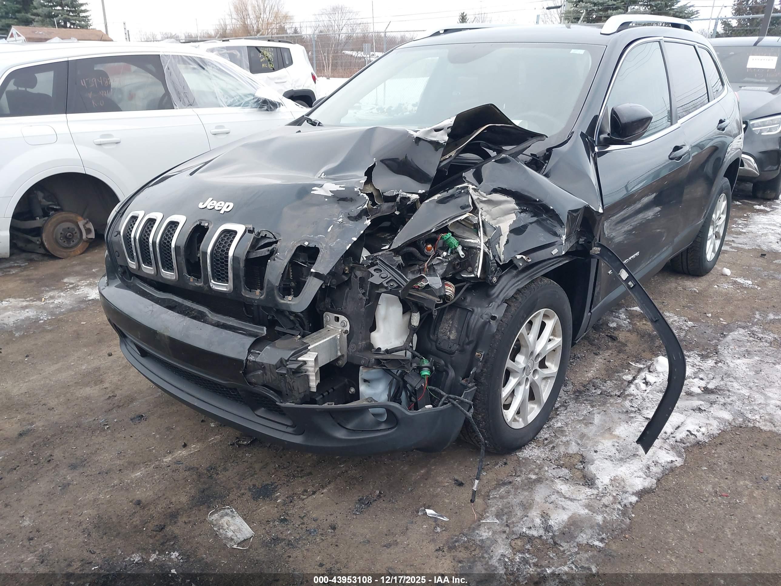 JEEP CHEROKEE image 6