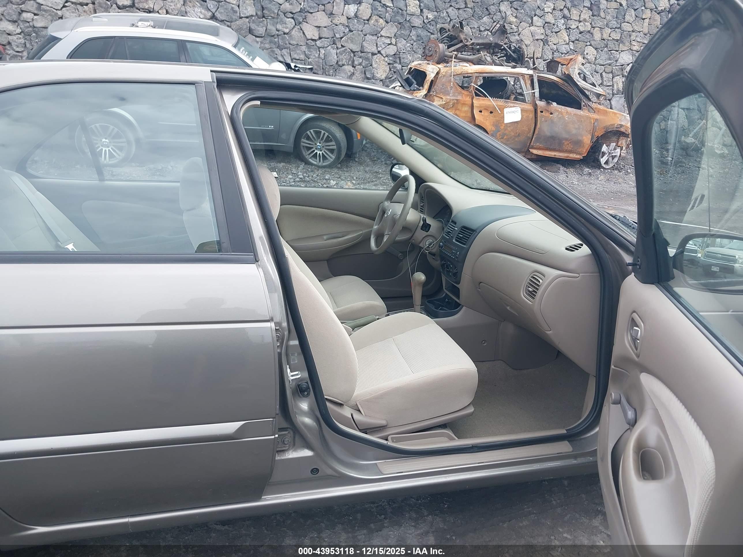 NISSAN SENTRA image 5