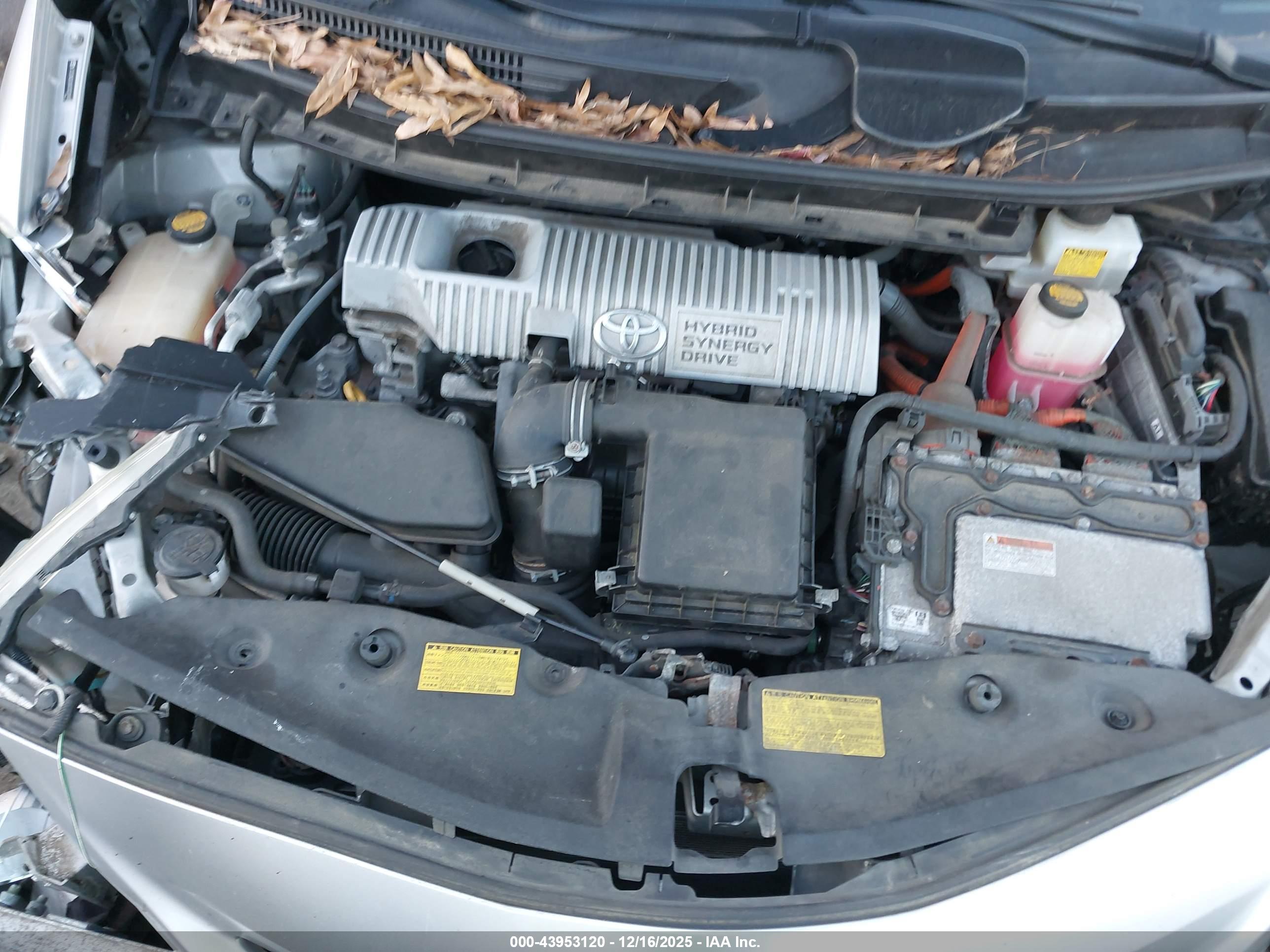 TOYOTA PRIUS image 10
