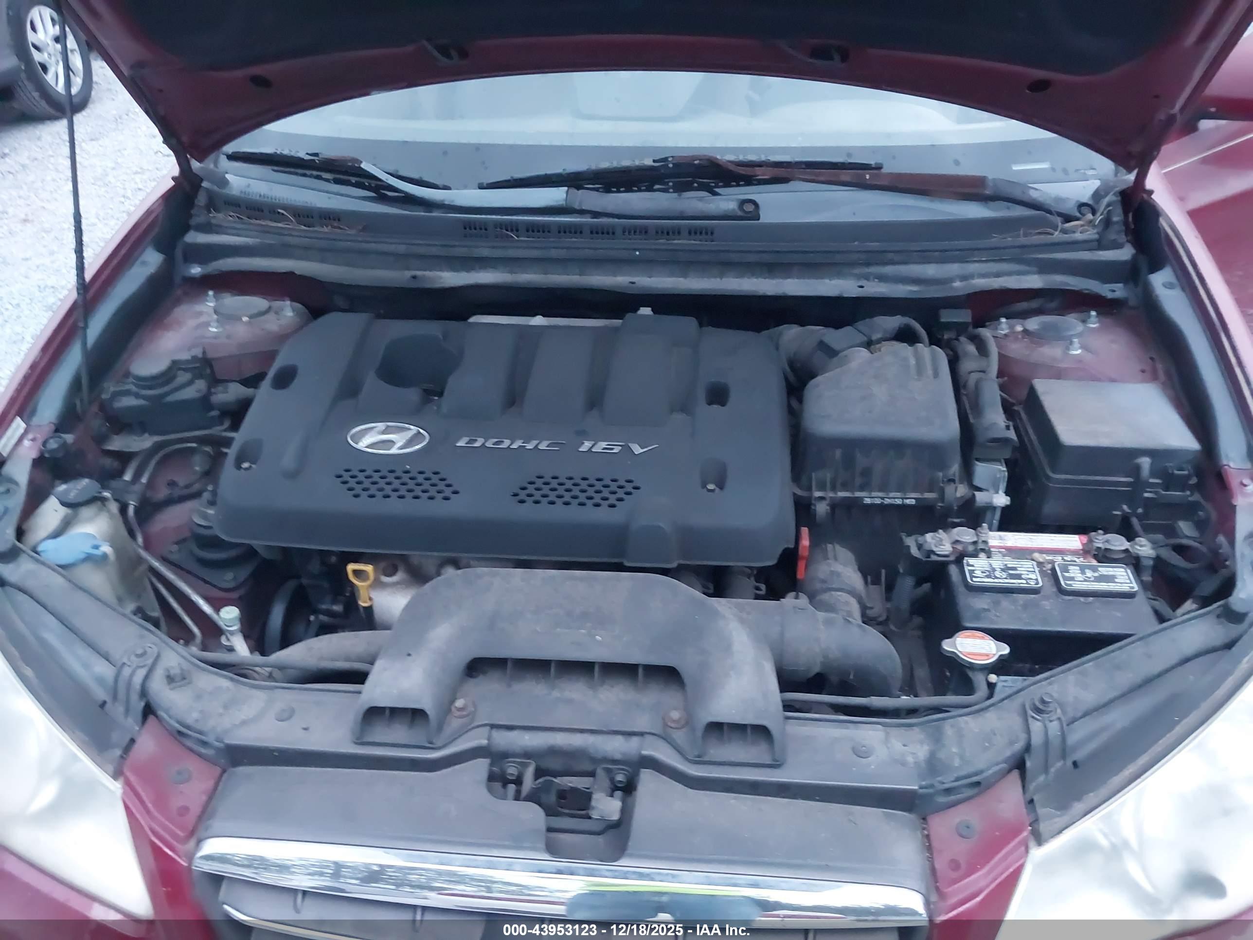 HYUNDAI ELANTRA image 10