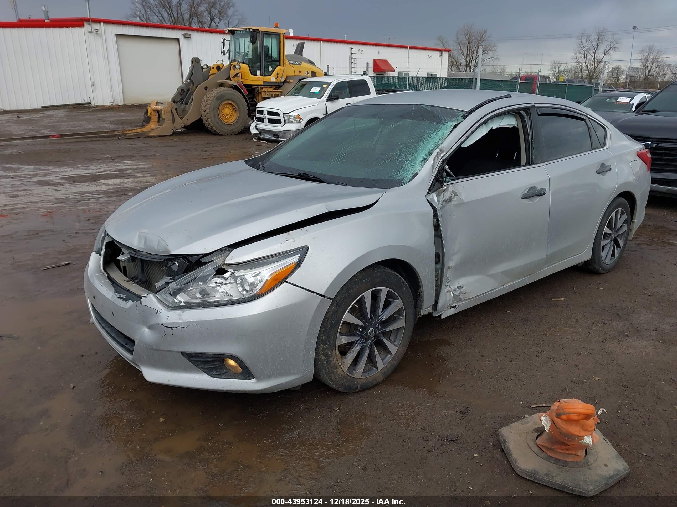 NISSAN ALTIMA image 2