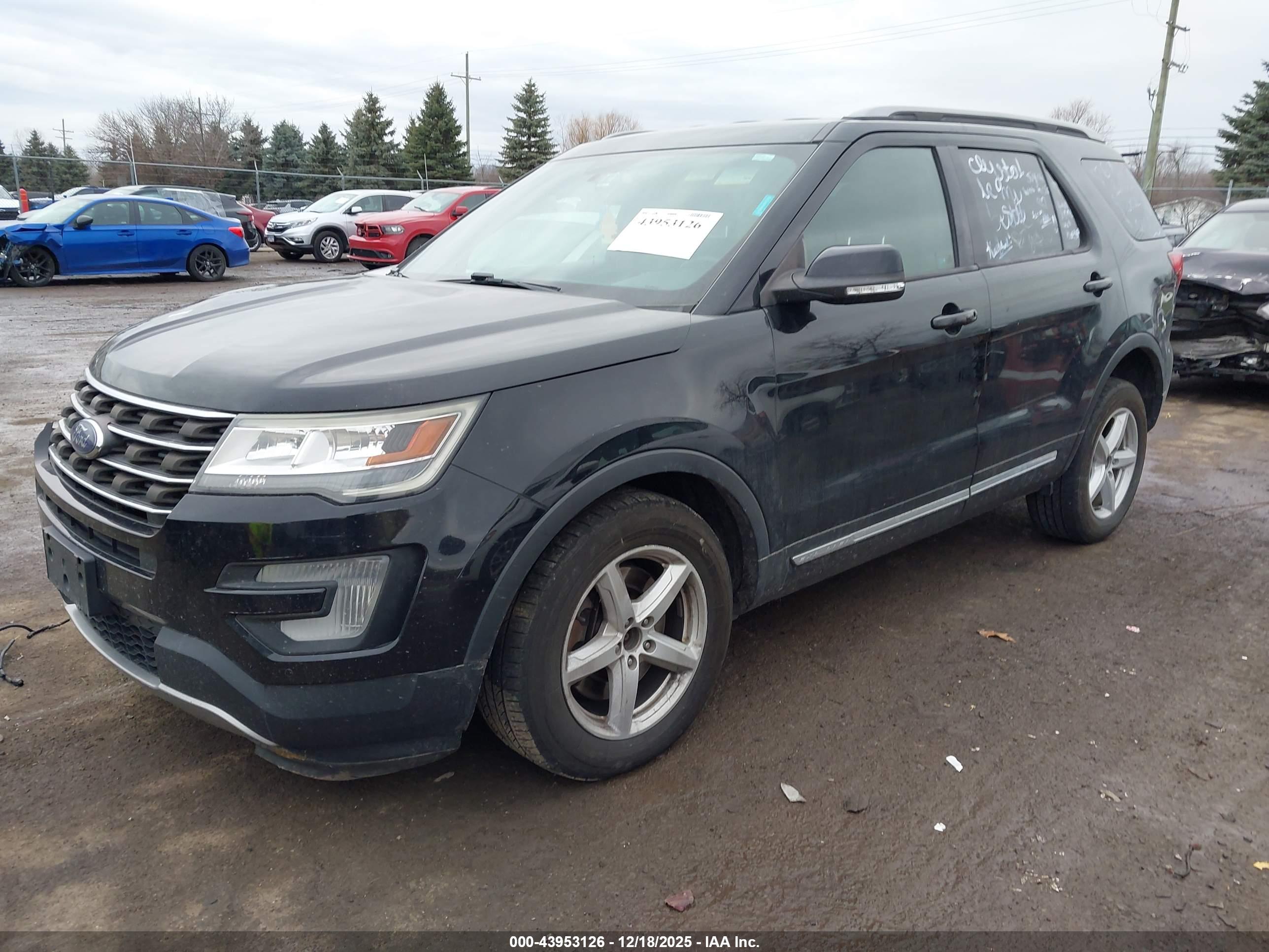 FORD EXPLORER image 2