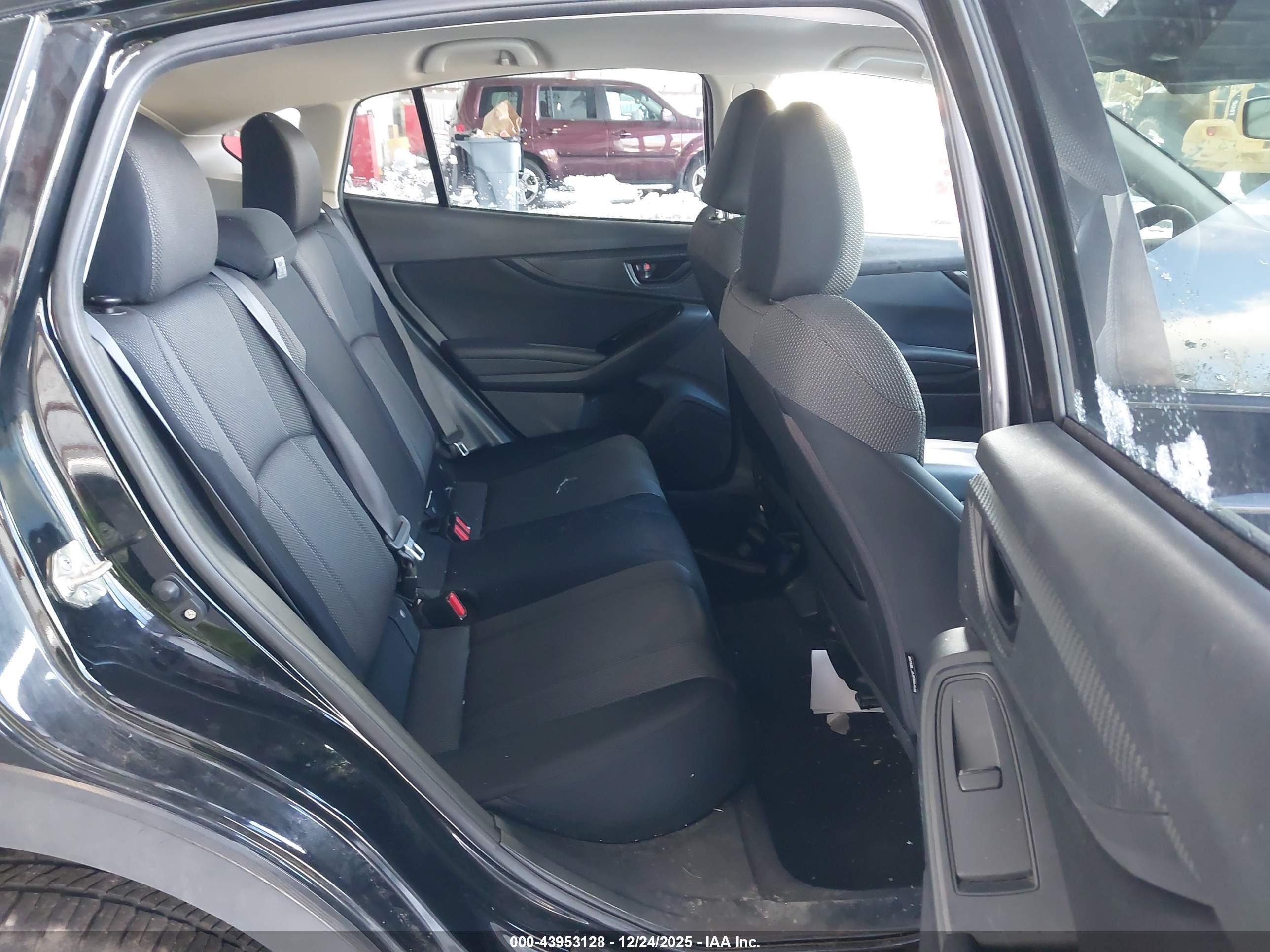 SUBARU CROSSTREK image 8