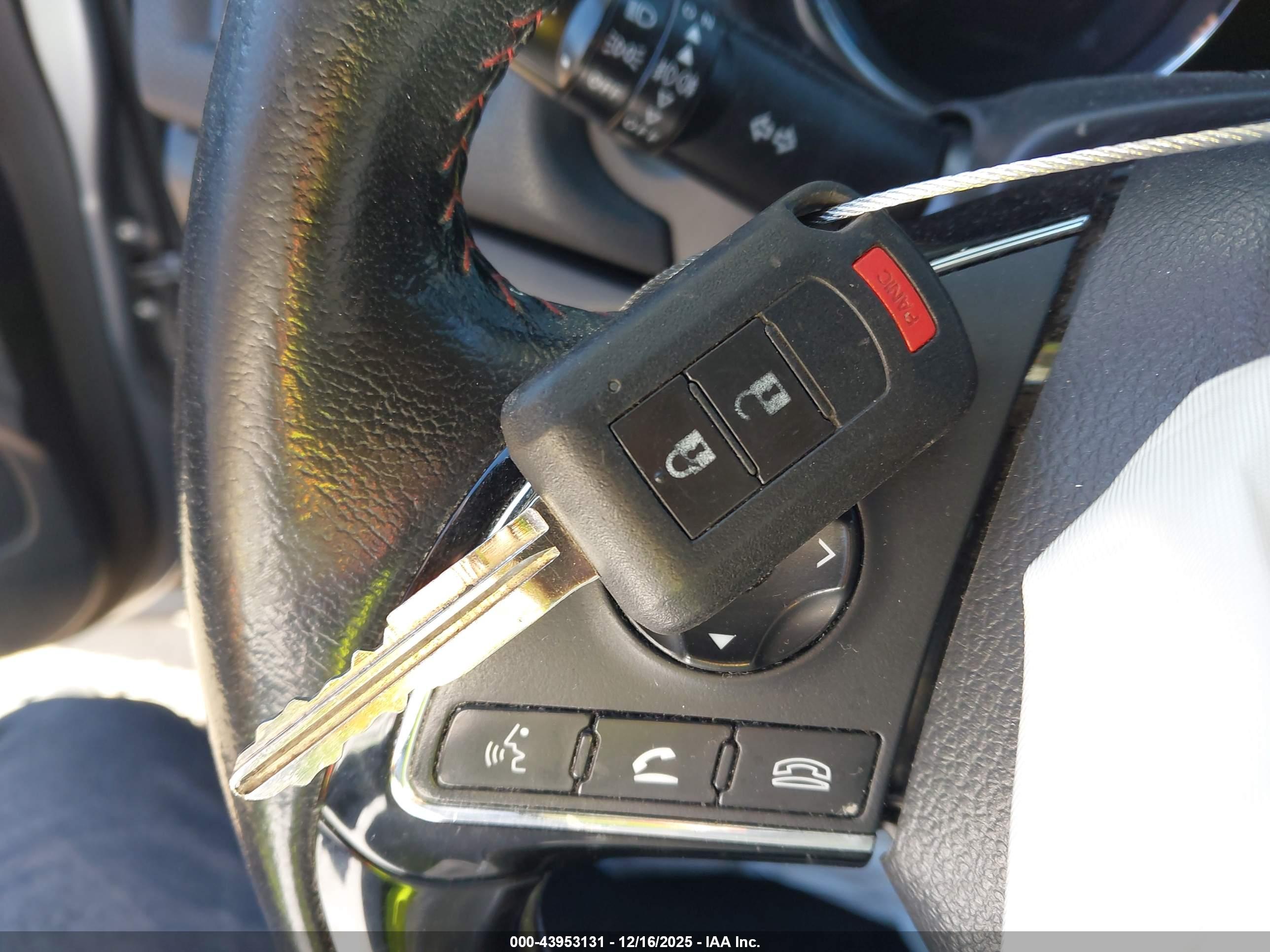 MITSUBISHI OUTLANDER image 11
