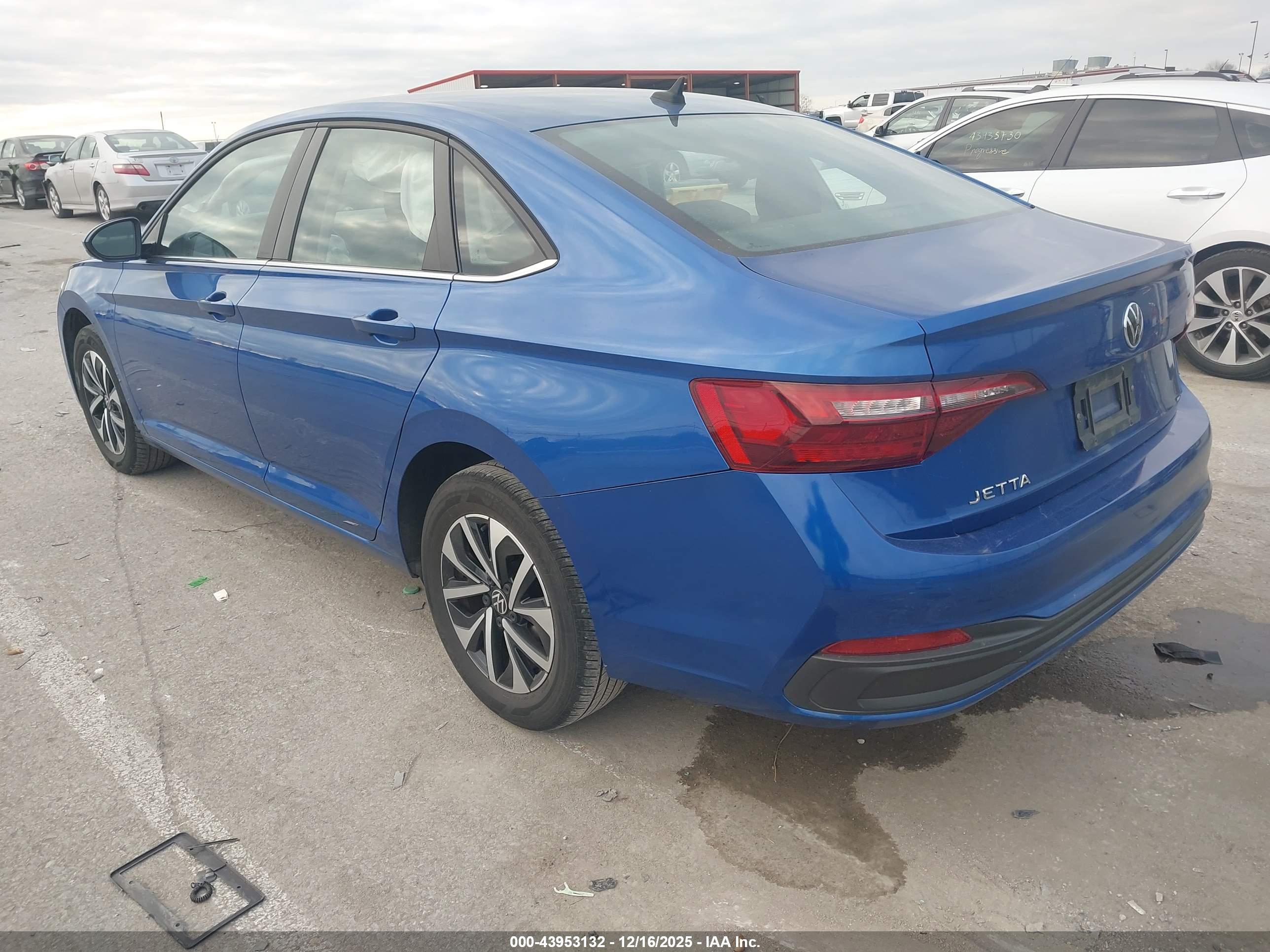 VOLKSWAGEN JETTA image 3