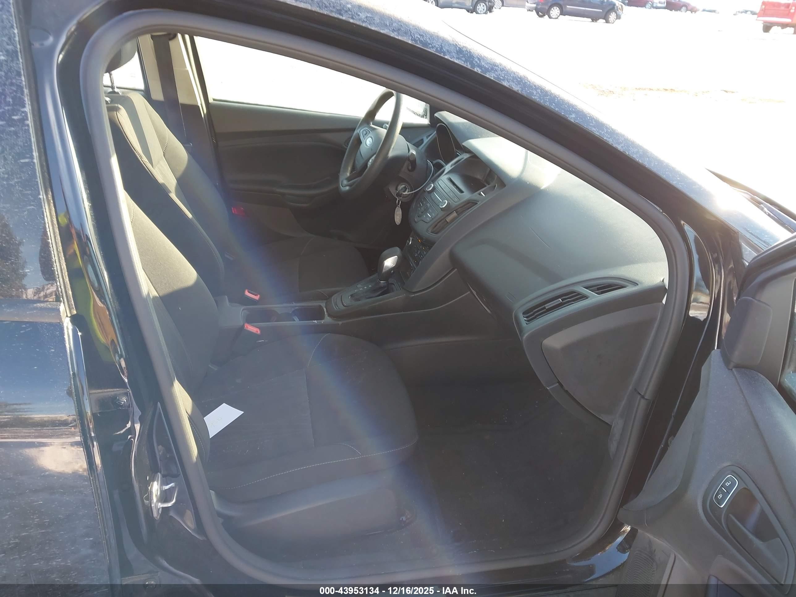FORD FOCUS image 5