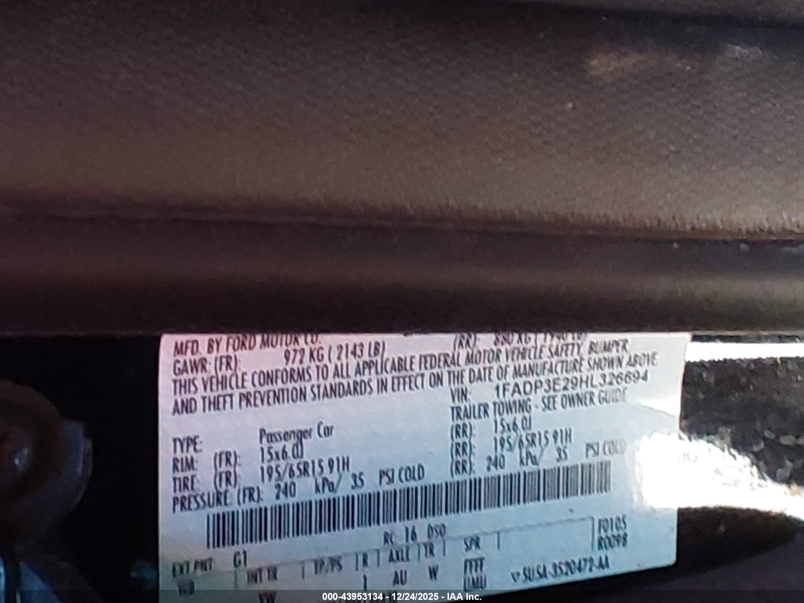 FORD FOCUS image 9