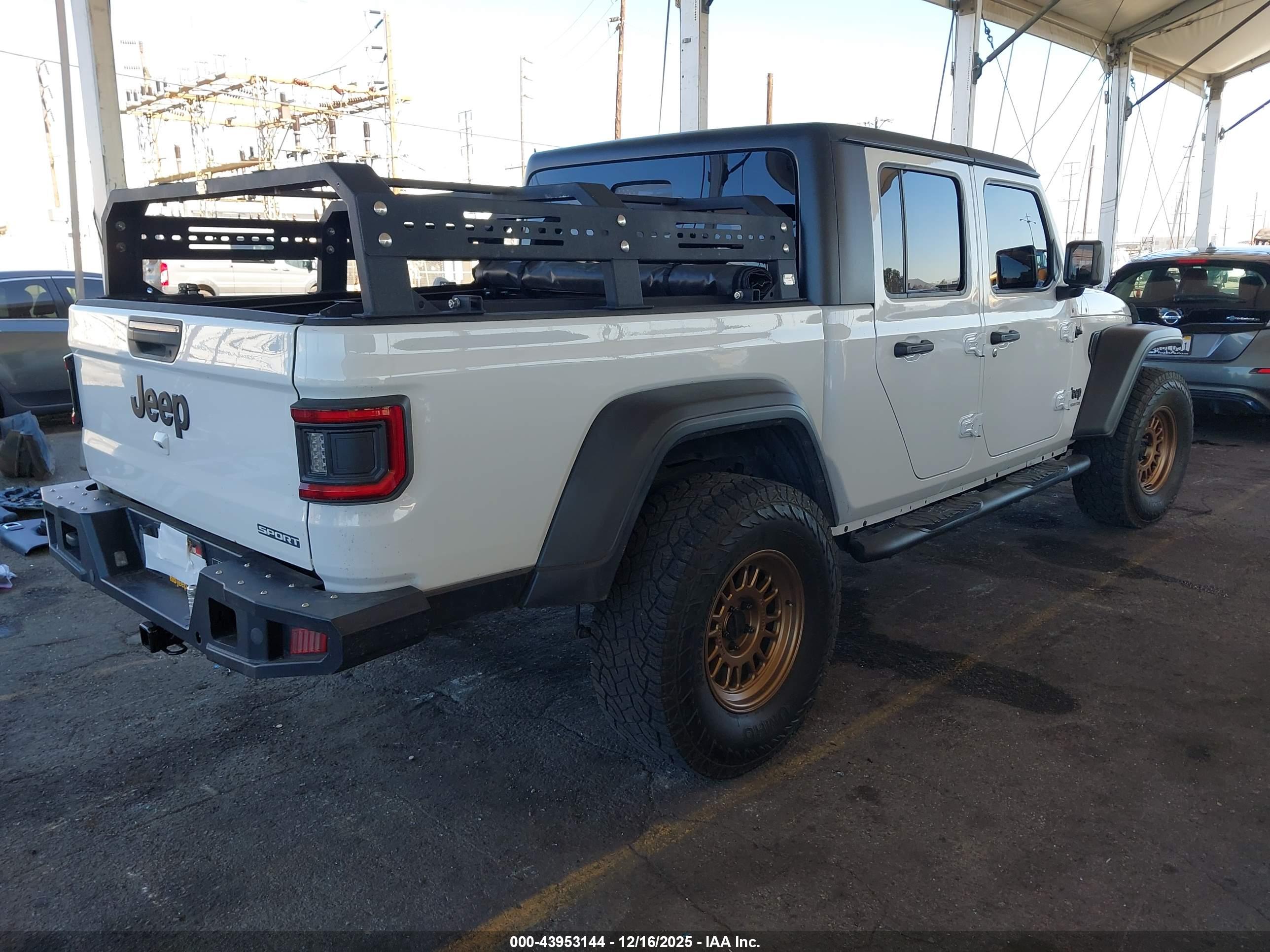 JEEP GLADIATOR image 4
