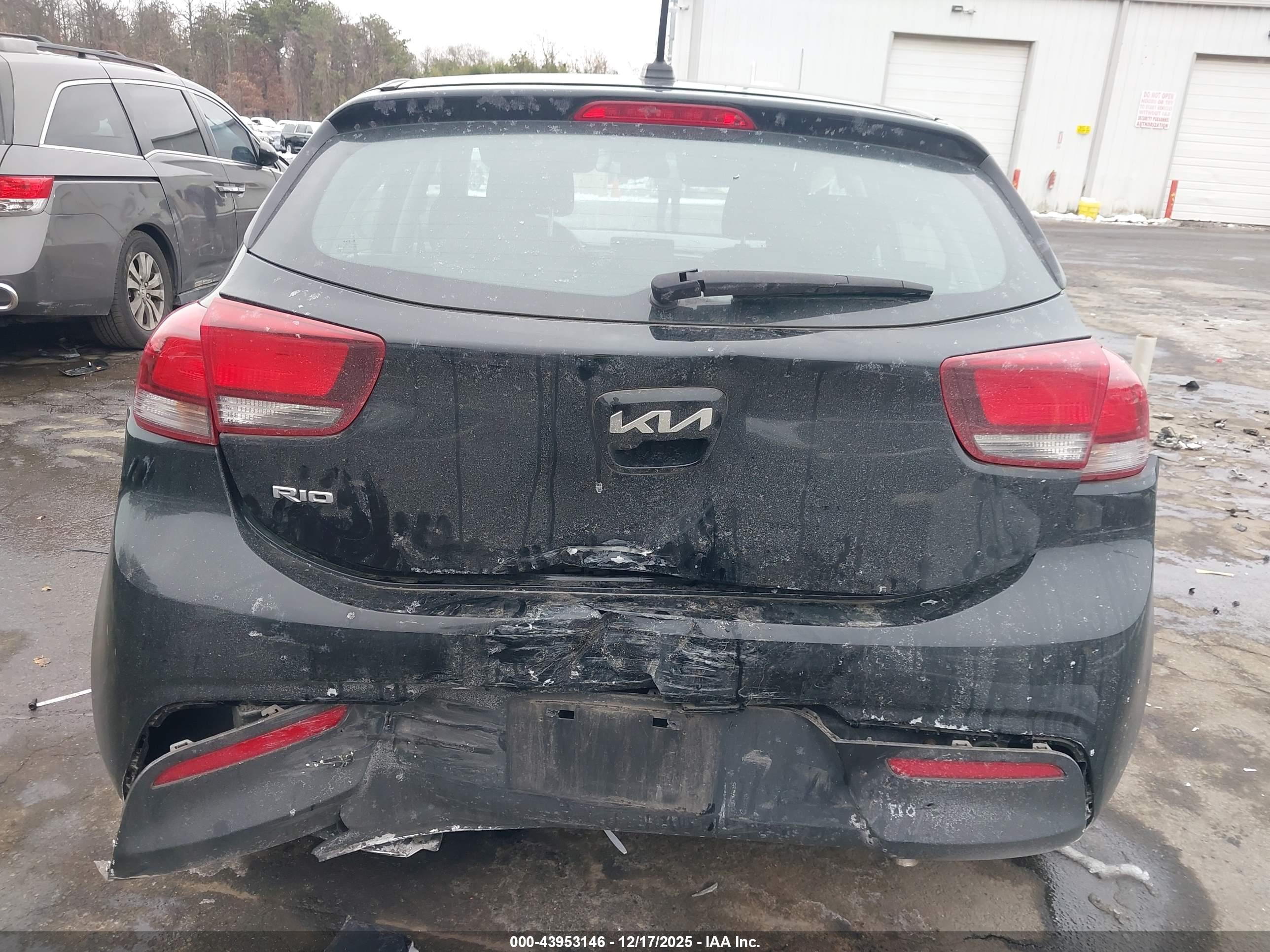 KIA RIO image 6