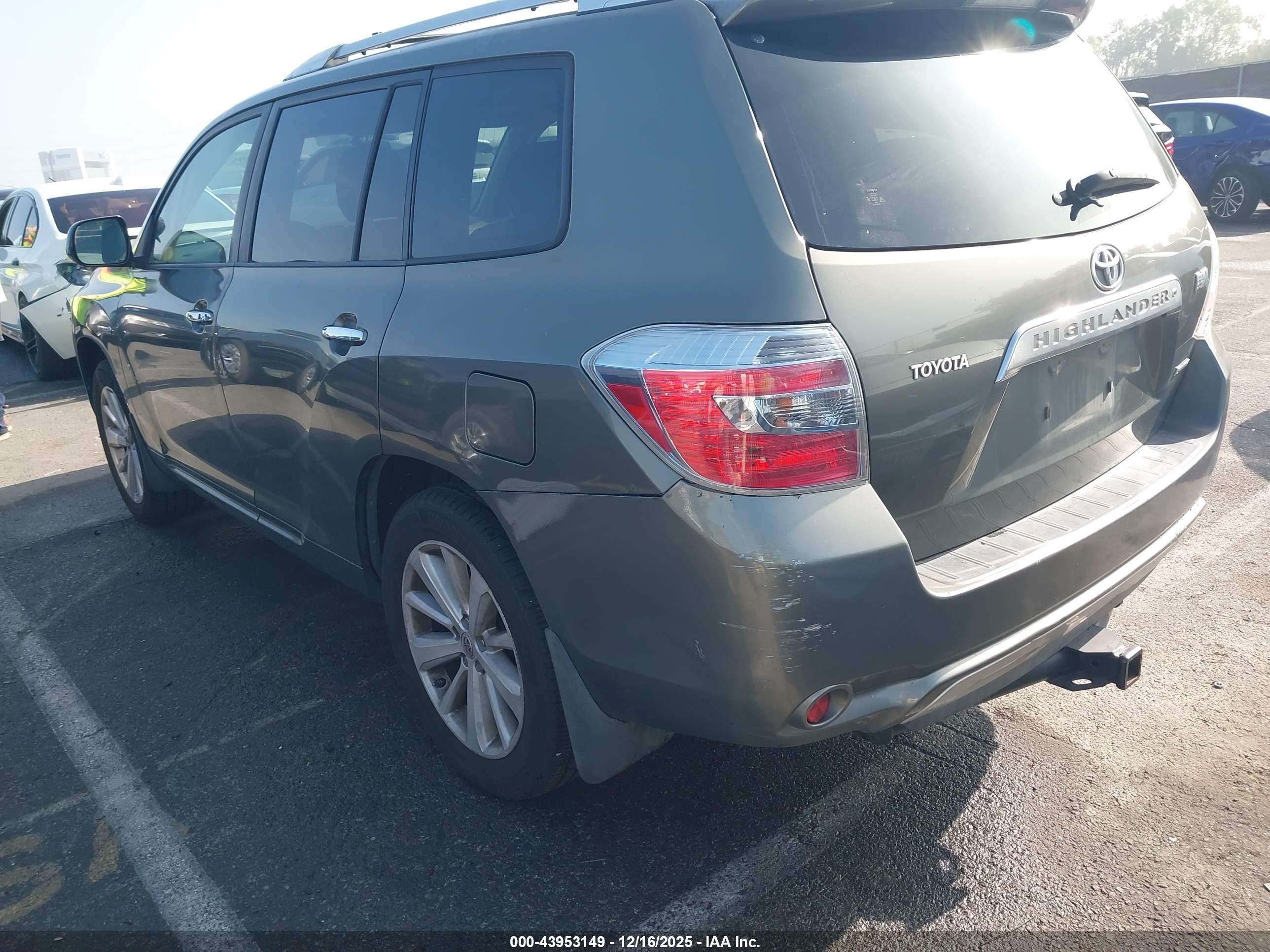 TOYOTA HIGHLANDER image 3