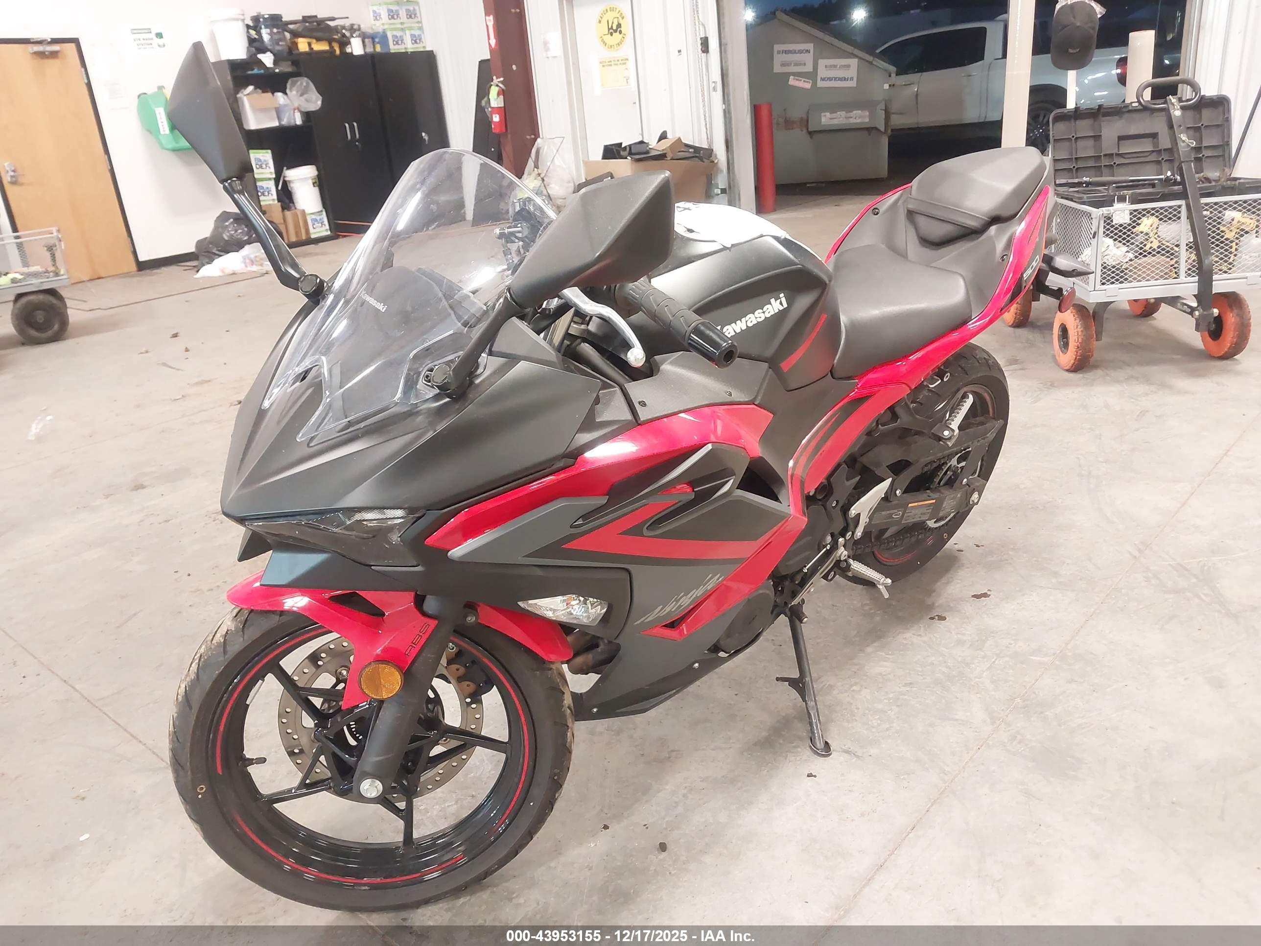 KAWASAKI EX500 image 2
