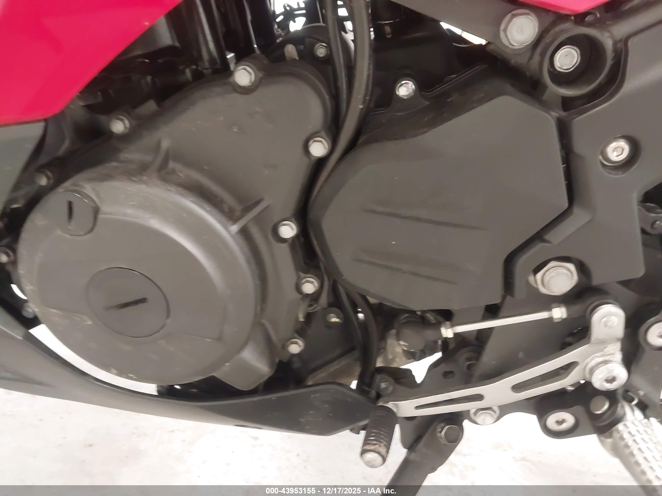 KAWASAKI EX500 image 9