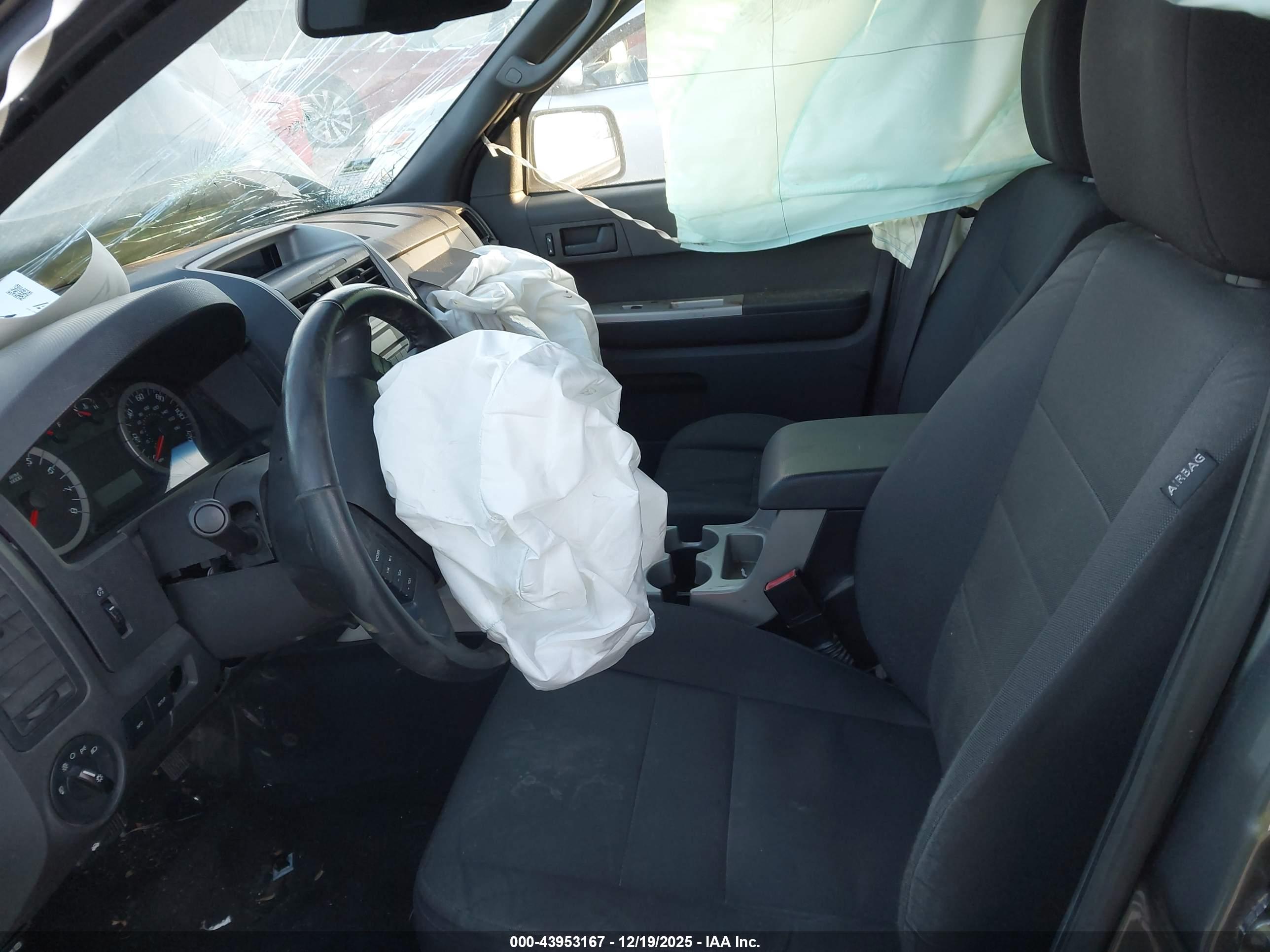 FORD ESCAPE image 5