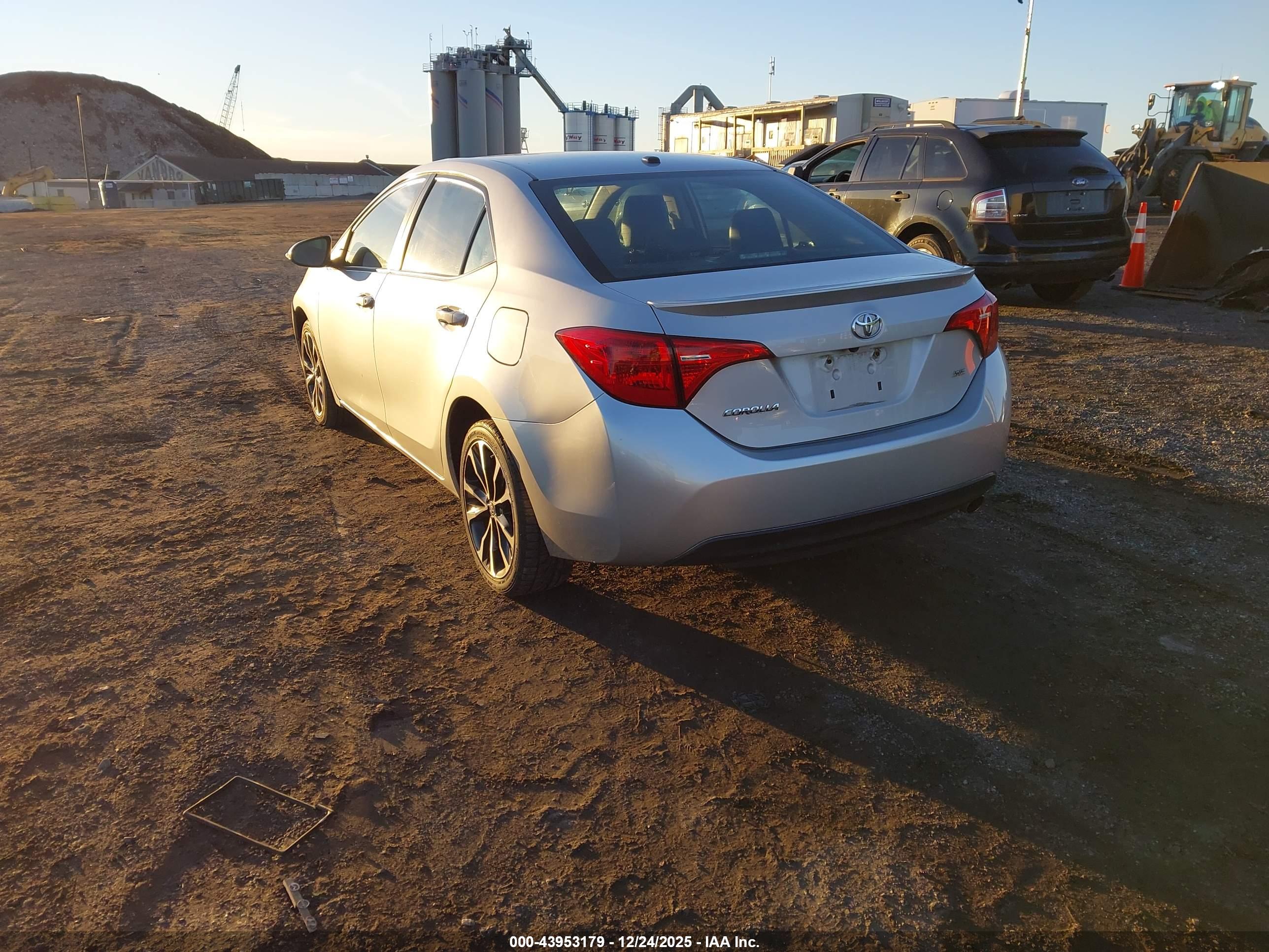 TOYOTA COROLLA image 3