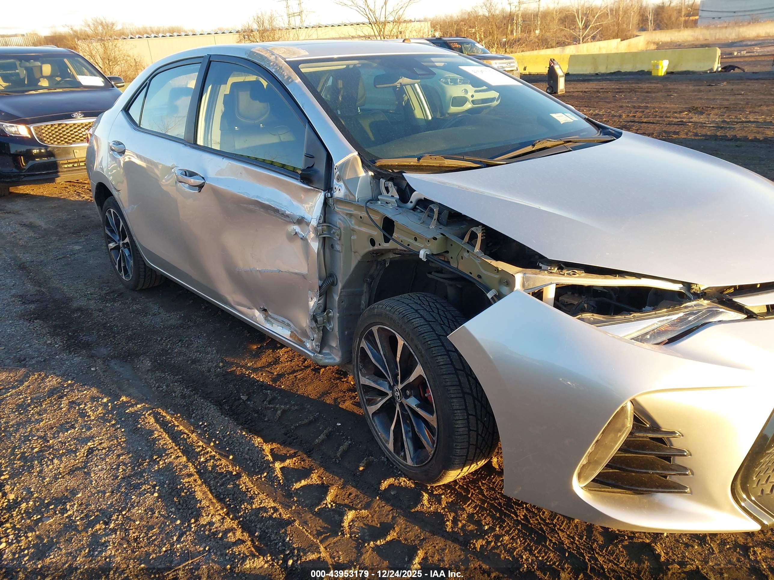 TOYOTA COROLLA image 6