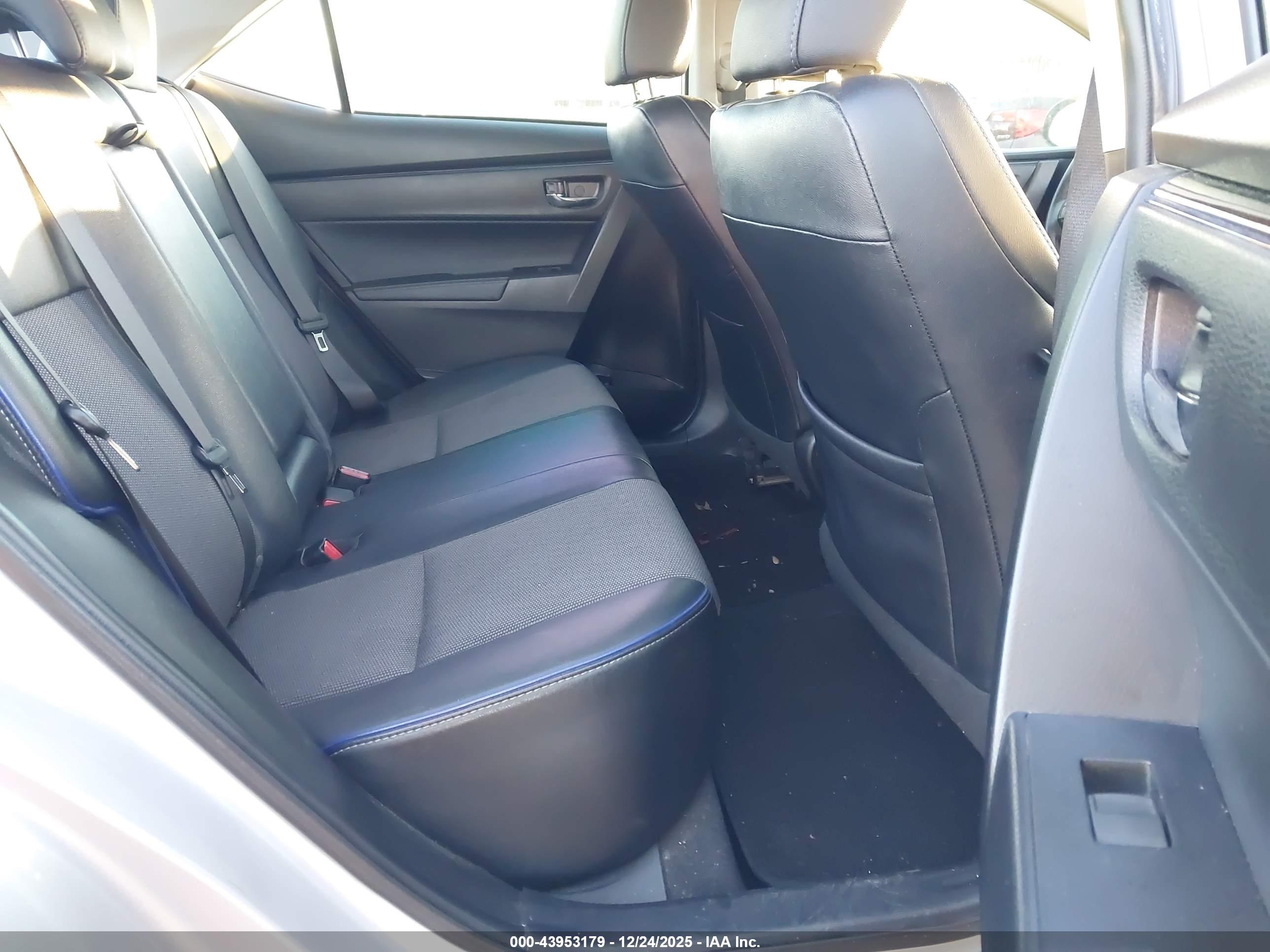 TOYOTA COROLLA image 8